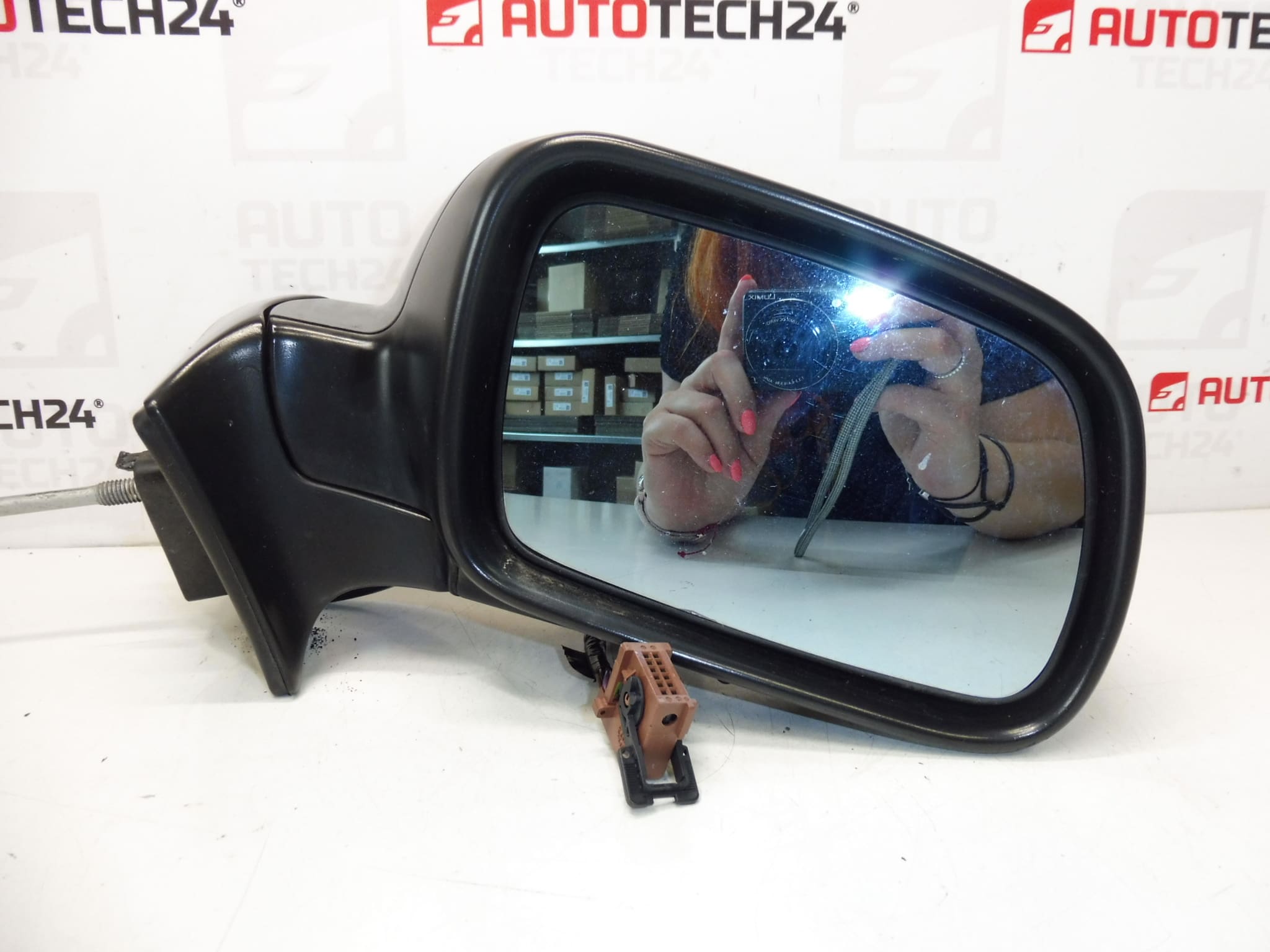 Right Side Mirror Peugeot 407 96457004XT 8149VC - Image 2