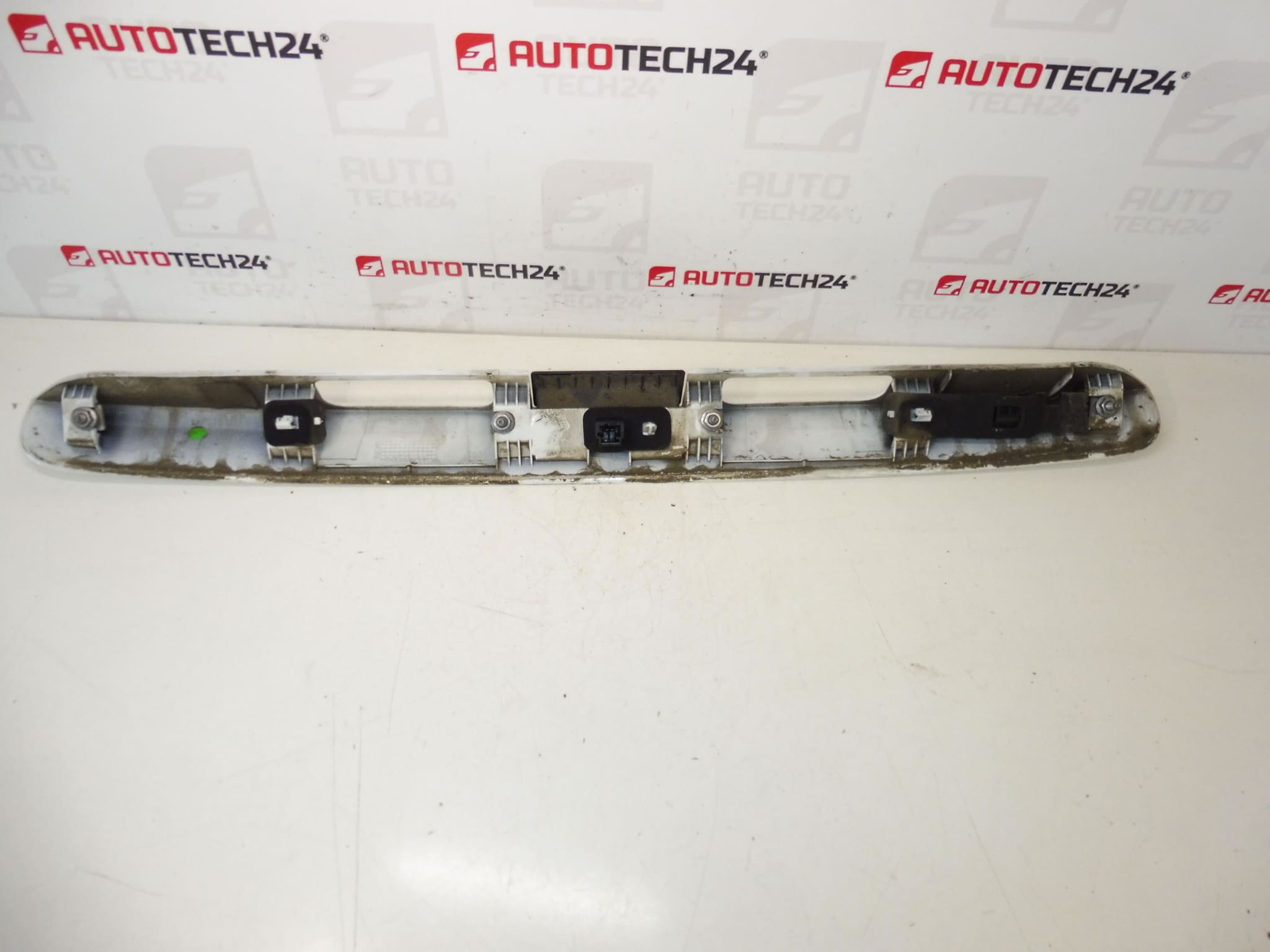 Handle For Rear Tailgate Peugeot 207 SW 8742R2 - Image 2