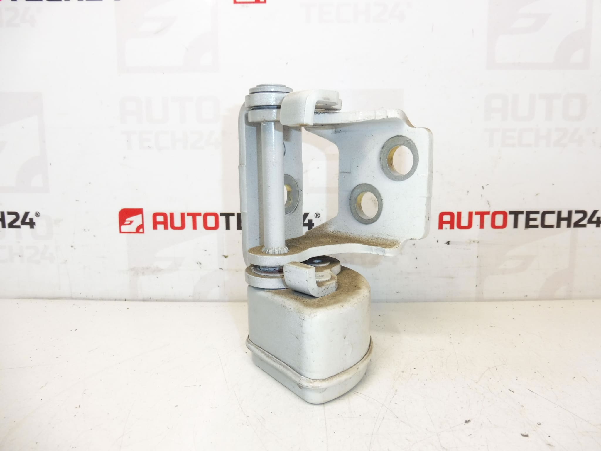 Stopping the right rear door of the EWP Peugeot 207 13089480 9037C0