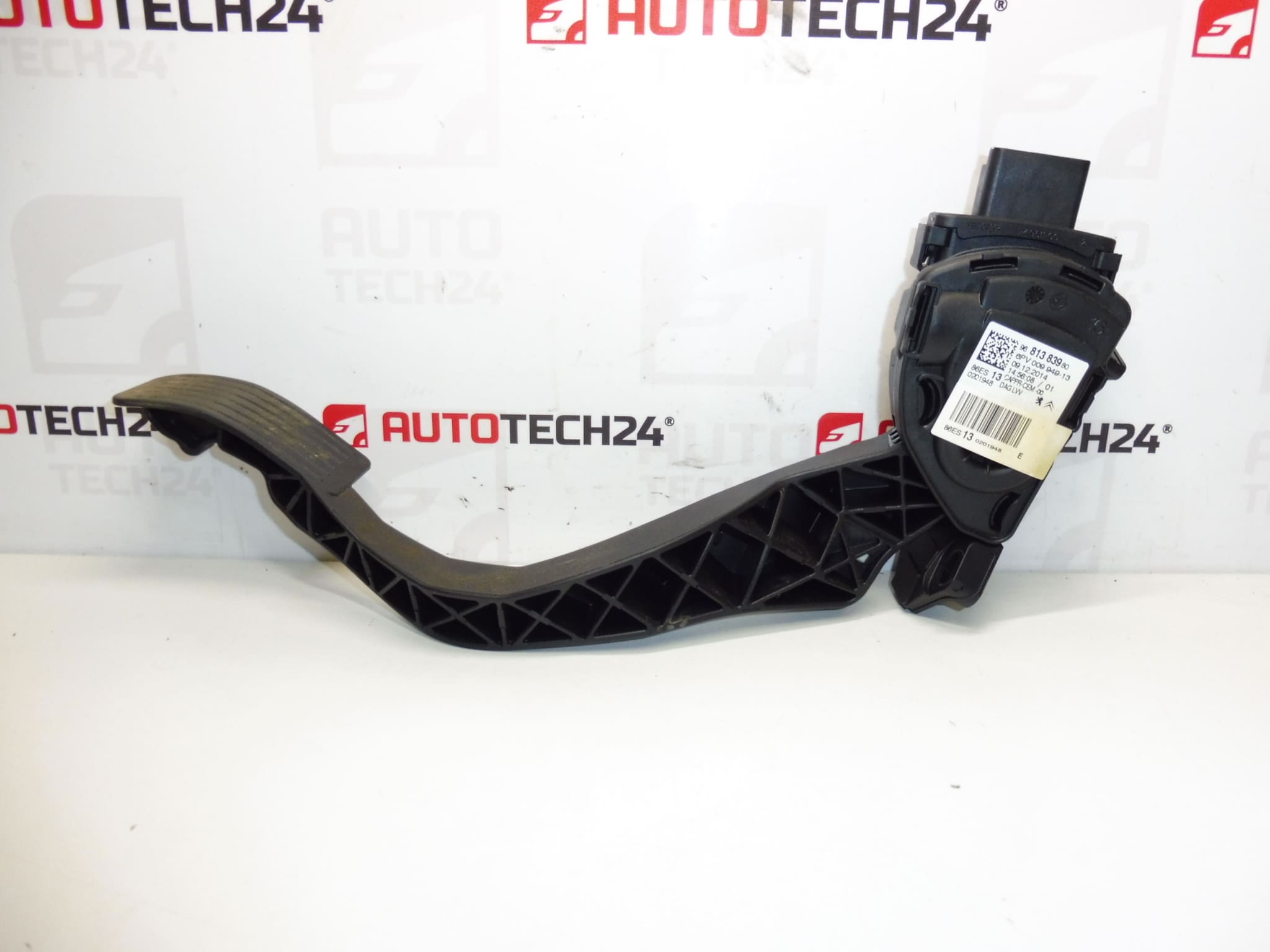 HELLA Gas Pedal For Citroën C3 Picasso 9681383980 1601AC - Image 2