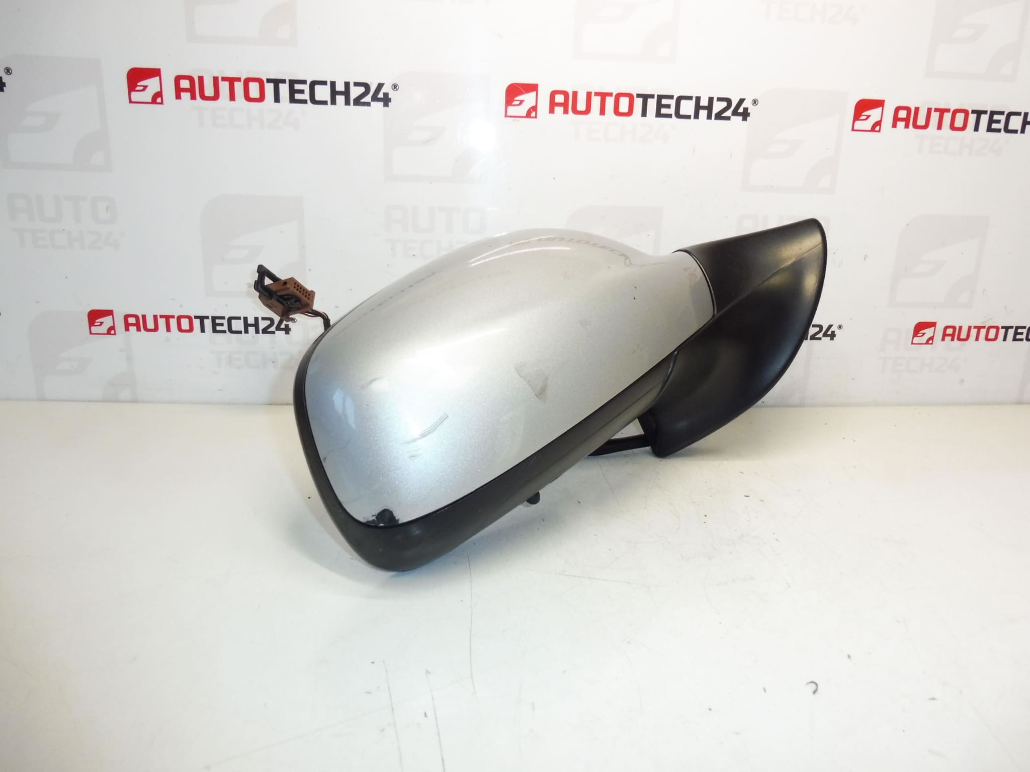 Right rear -view mirror EZRC Peugeot 407 96457000XT 8149va