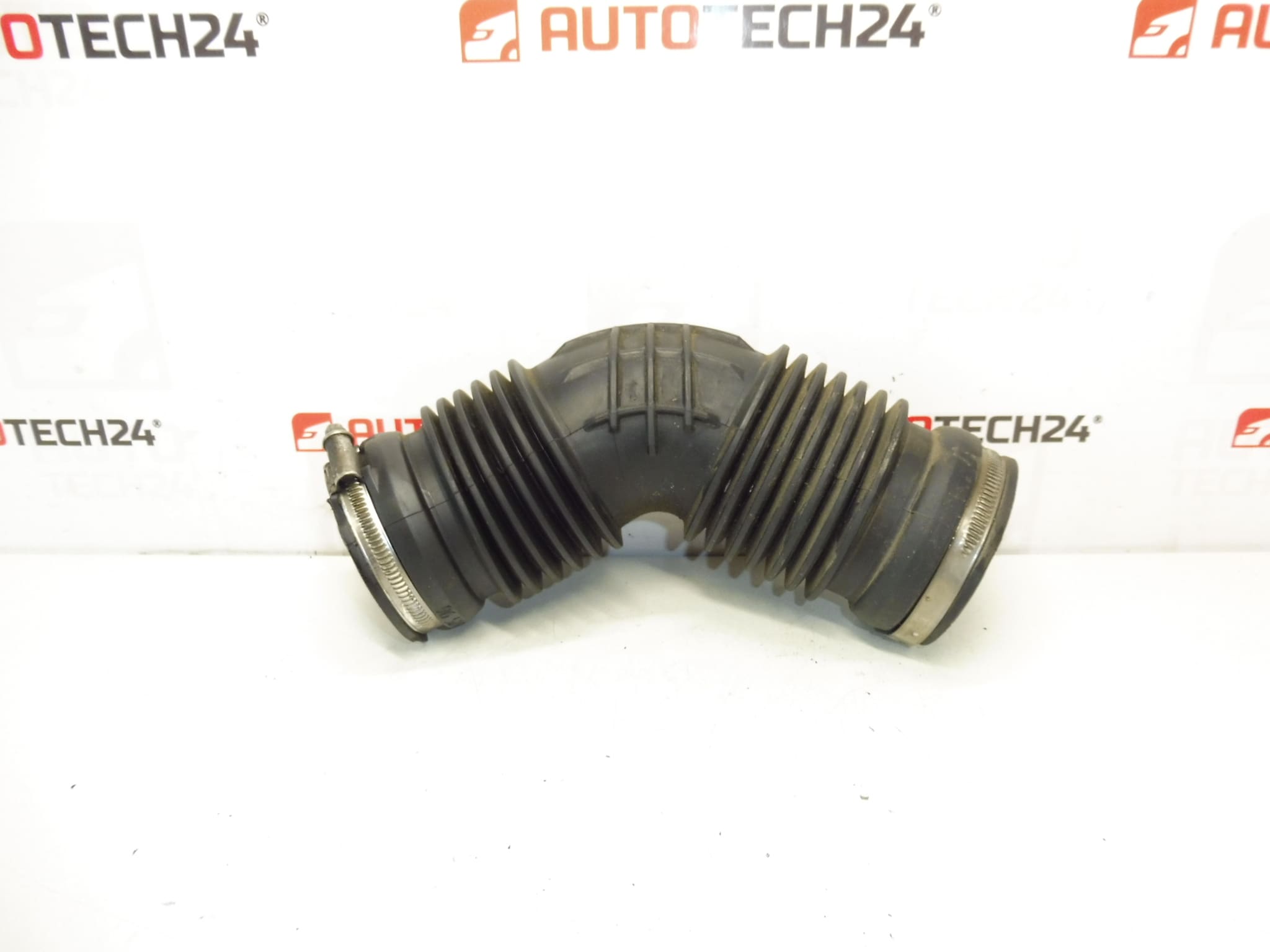 Air filter connection 1.8 and 2.0 16V Citroën Peugeot 9652780880 143176