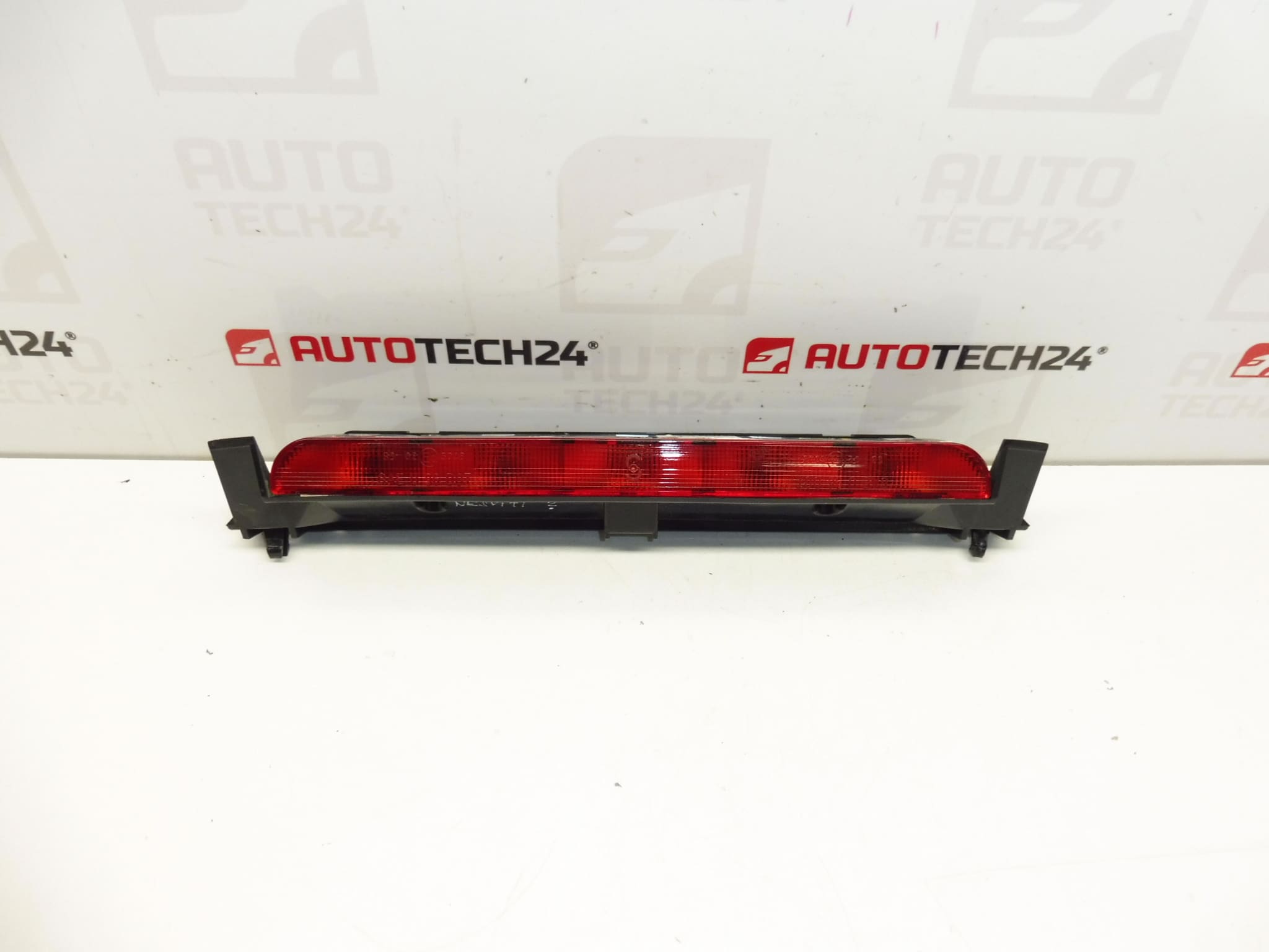 The third brake light Peugeot 807 Citroen C8 1401159980 1489380080