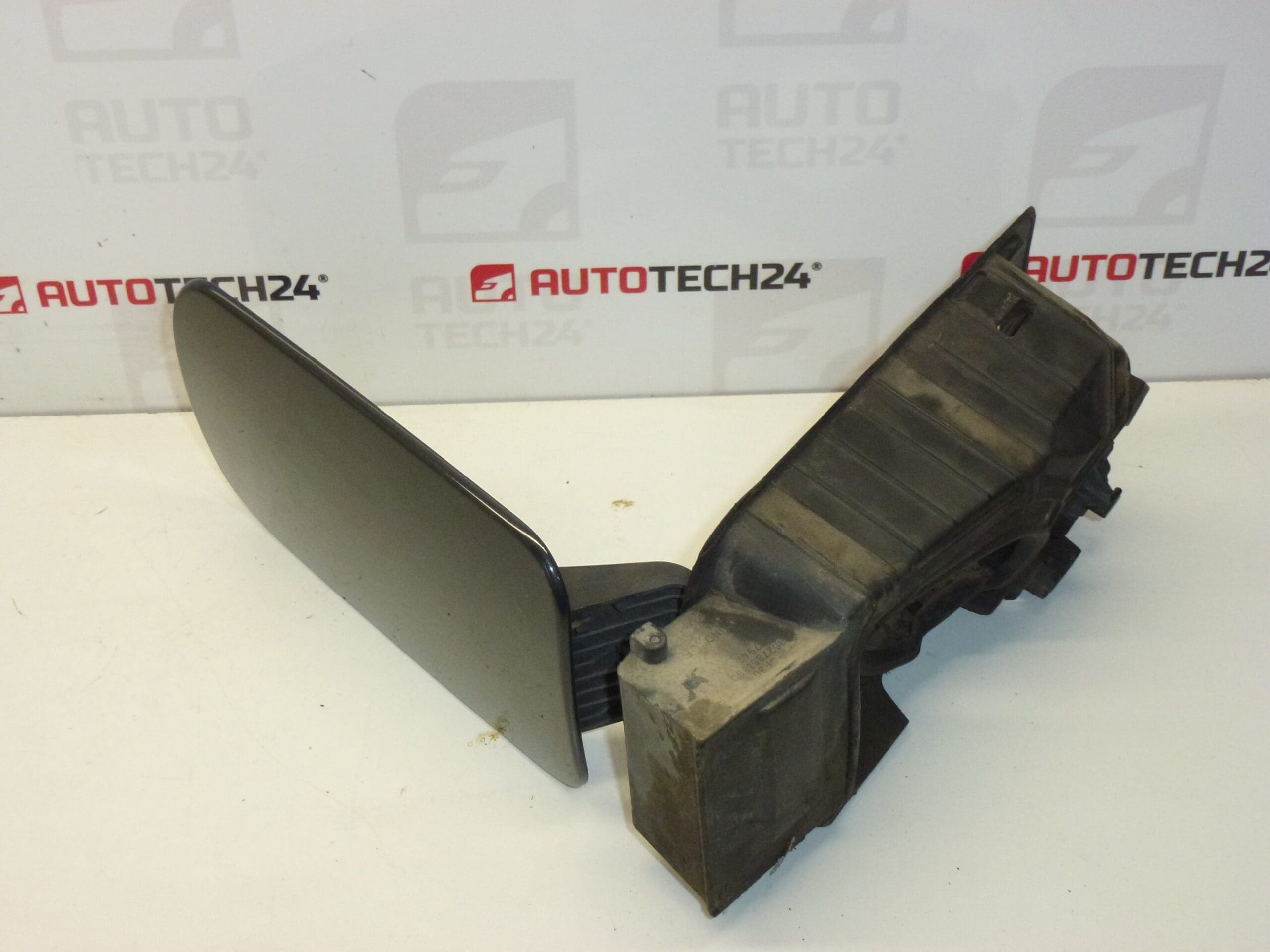 Fuel Tank Cap Cover EYPC For Citroën C5 9633284180 - Image 2