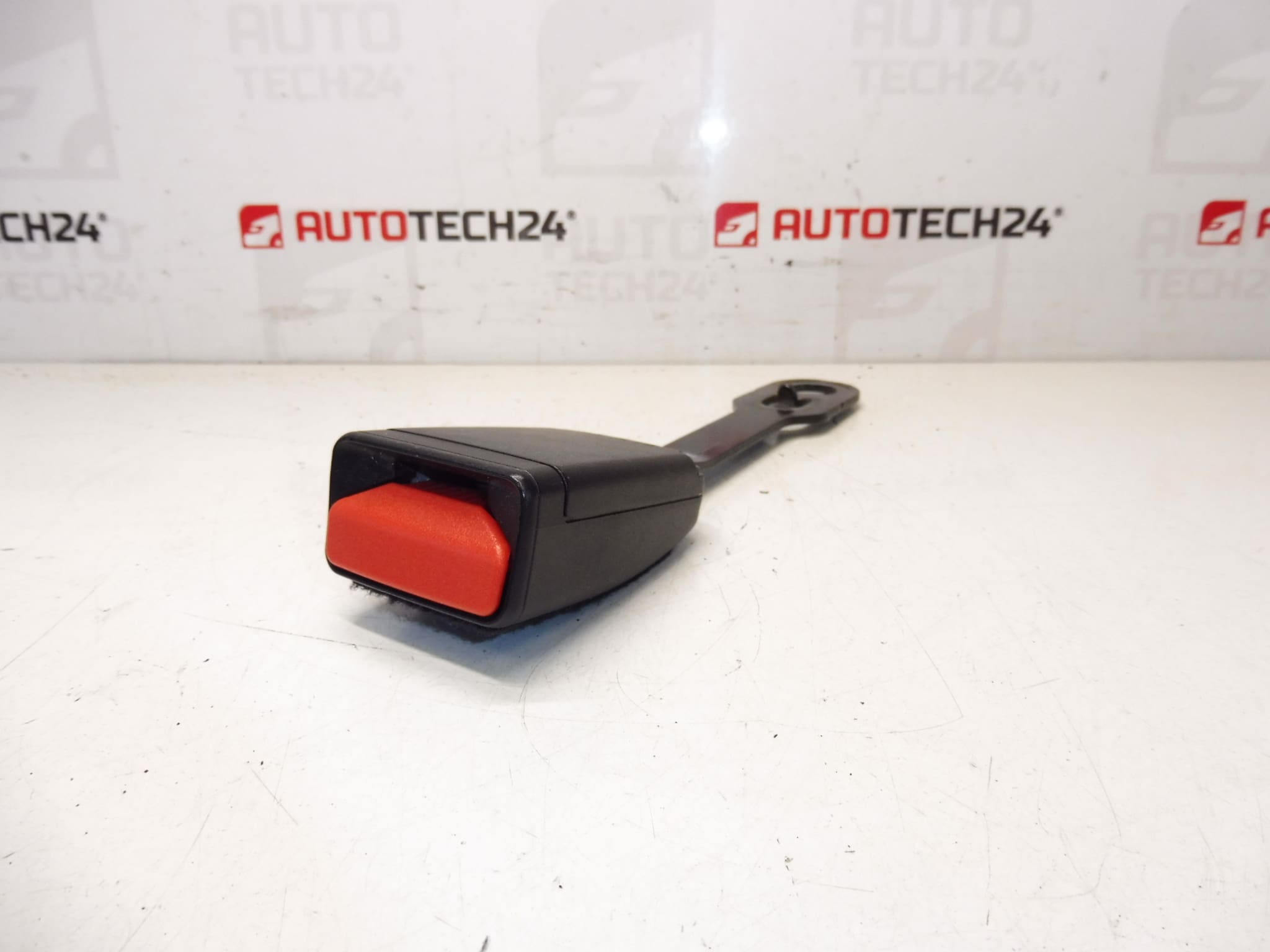 Citroën C-Elysée Peugeot 301 96753793XT seat belt holder