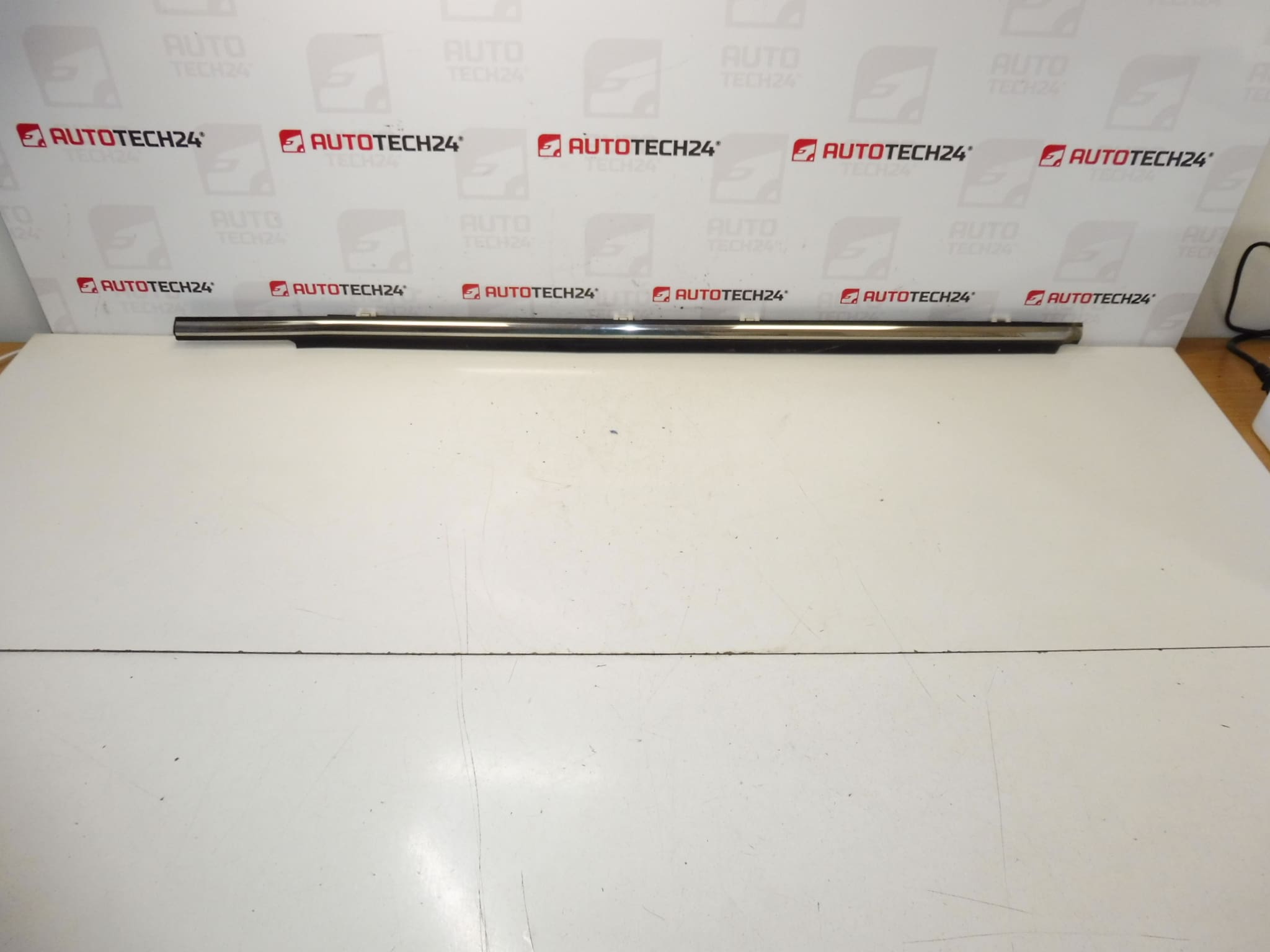 Left rear door bar Citroen C-Crosser Peugeot 4007 9309P4