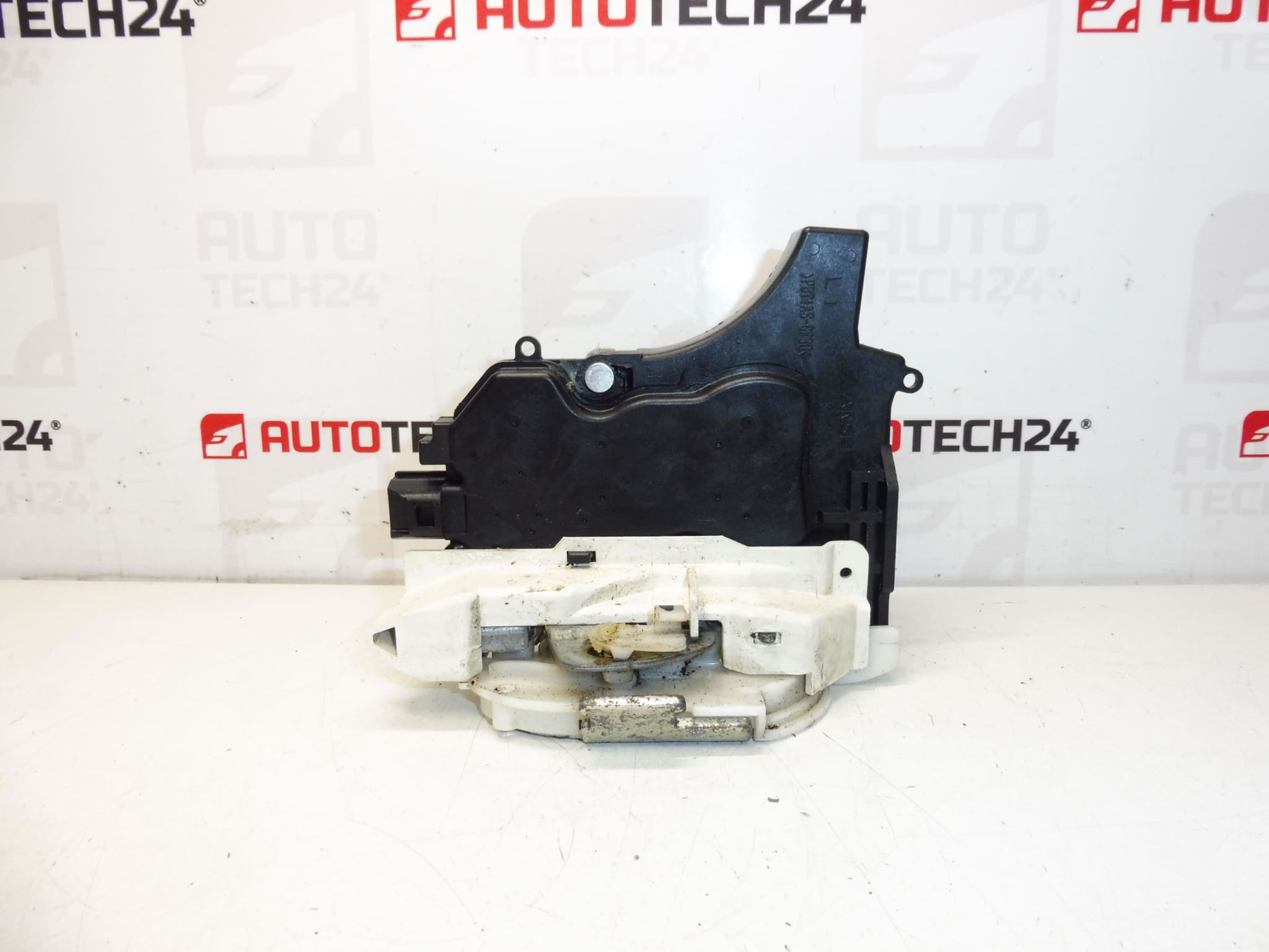 Left front door lock Citroën C-Crosser Peugeot 4007 9135cc