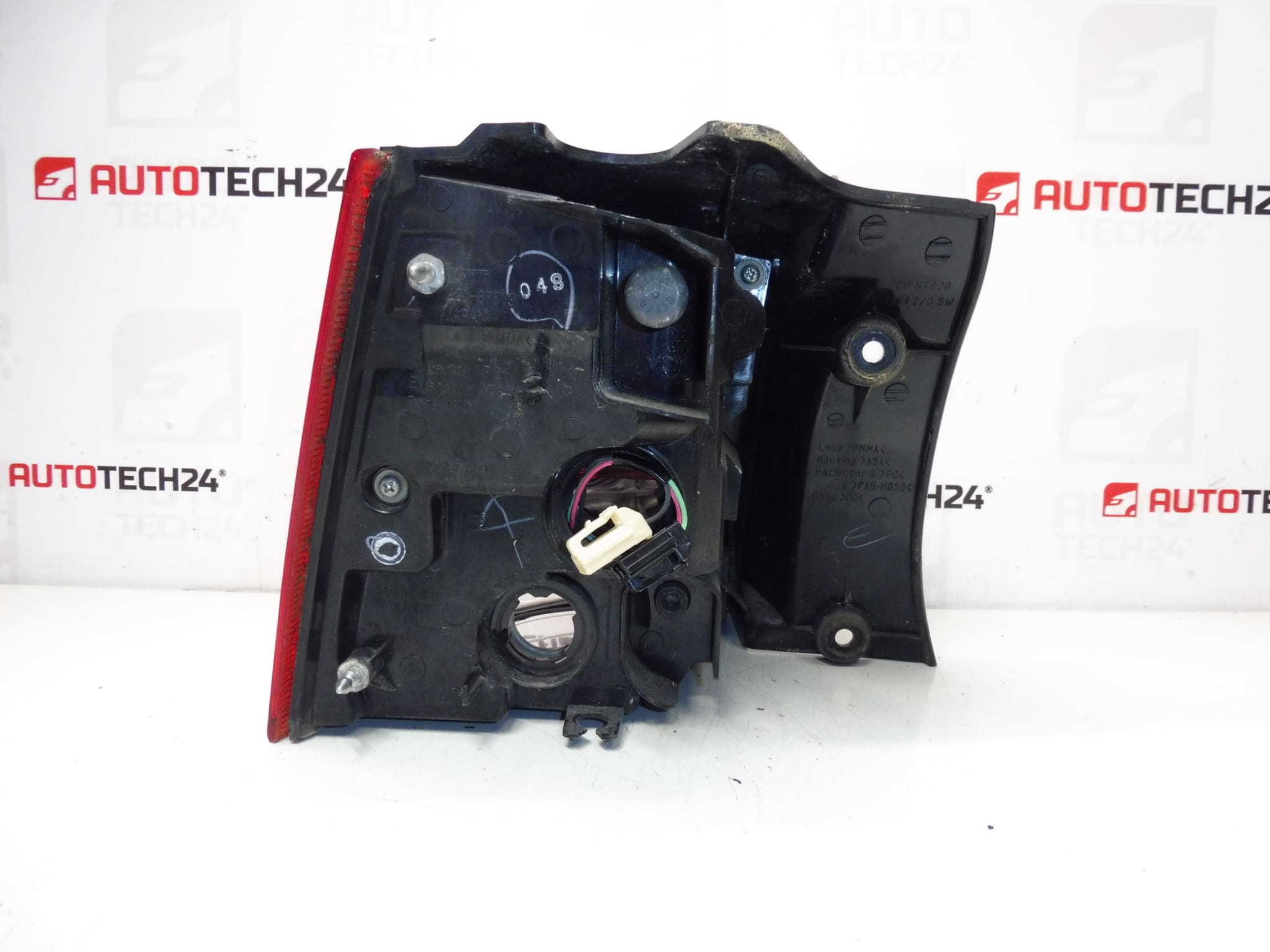Right rear taillight Citroën C-Crosser 6350EG - Image 2