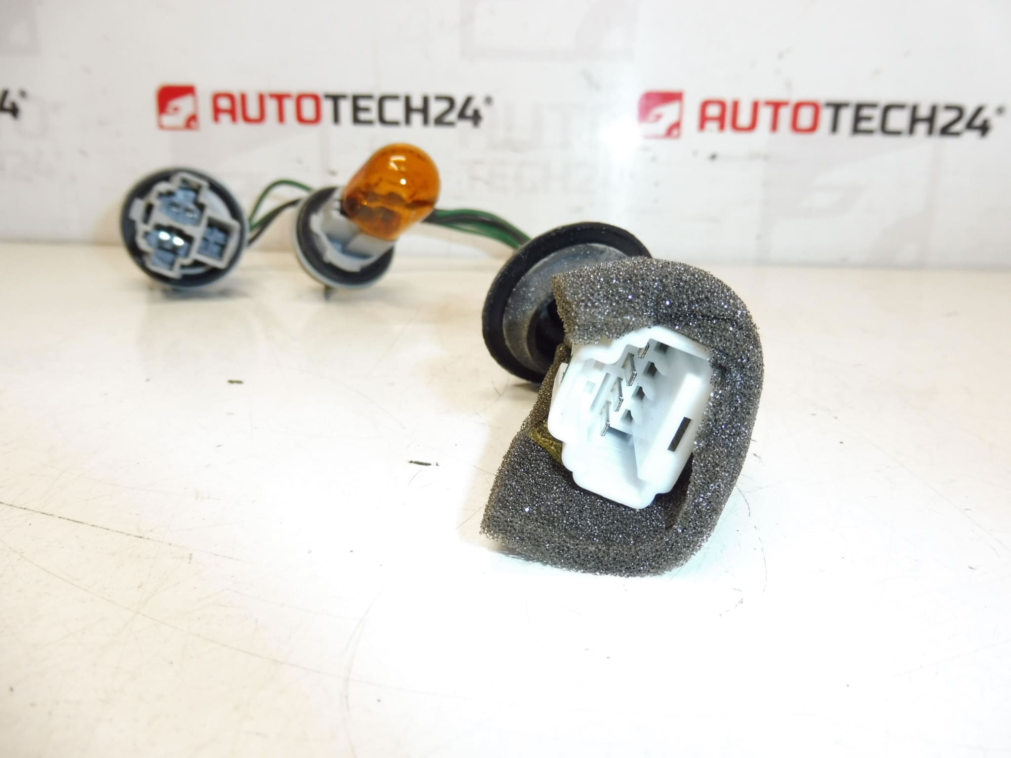 Tail Light Bulb - Image 2