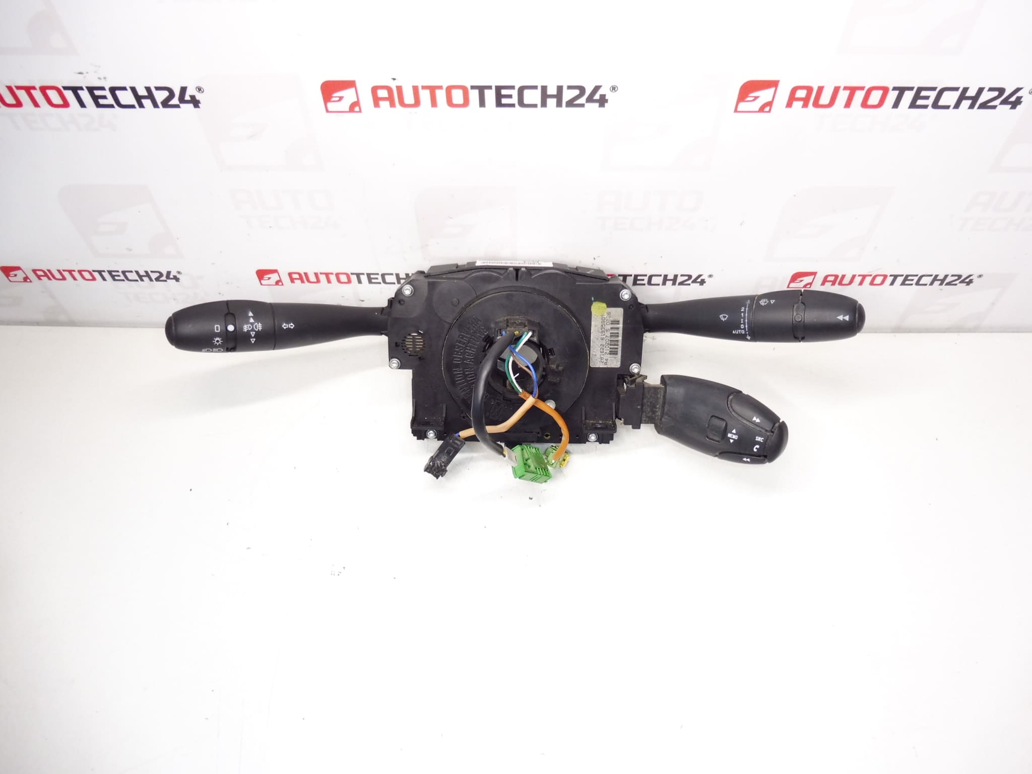 Drivers under the steering wheel Citroën C6 Peugeot 407 96611306XT 6242T1