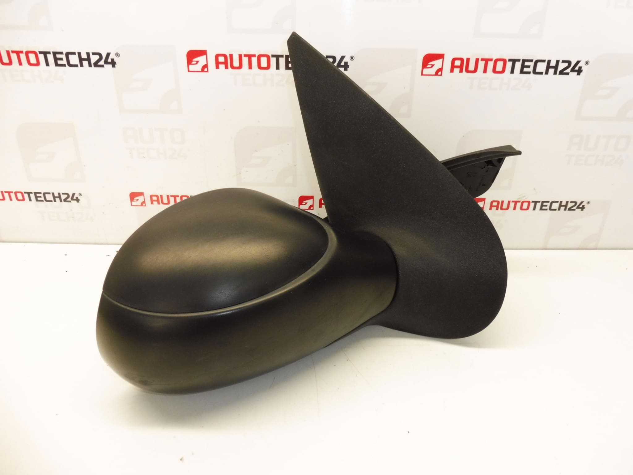 Right mirror Peugeot 206 96437171XT 8148XY