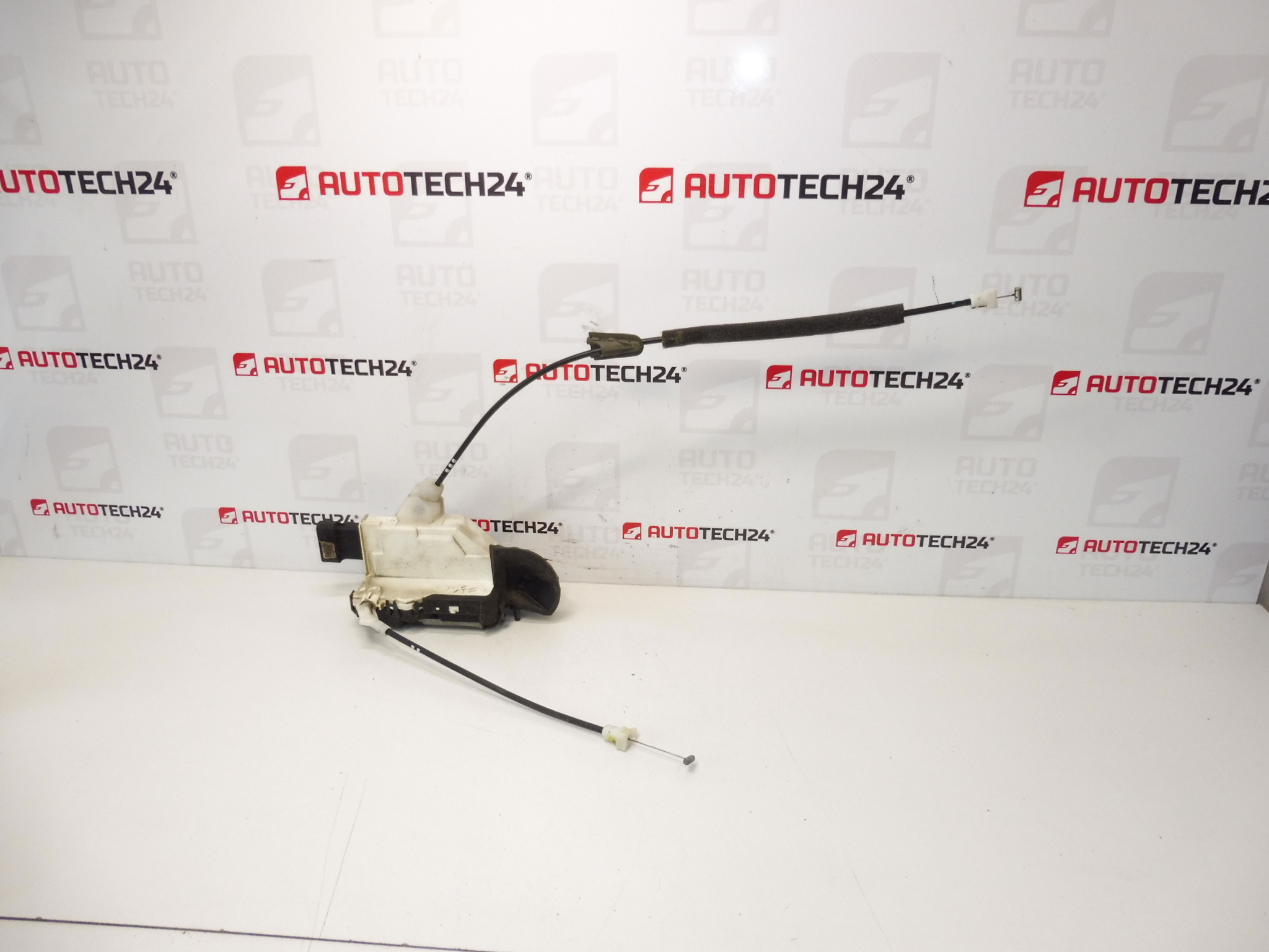 Left front door lock driver Peugeot 3008 5008 9800623180 9135HF