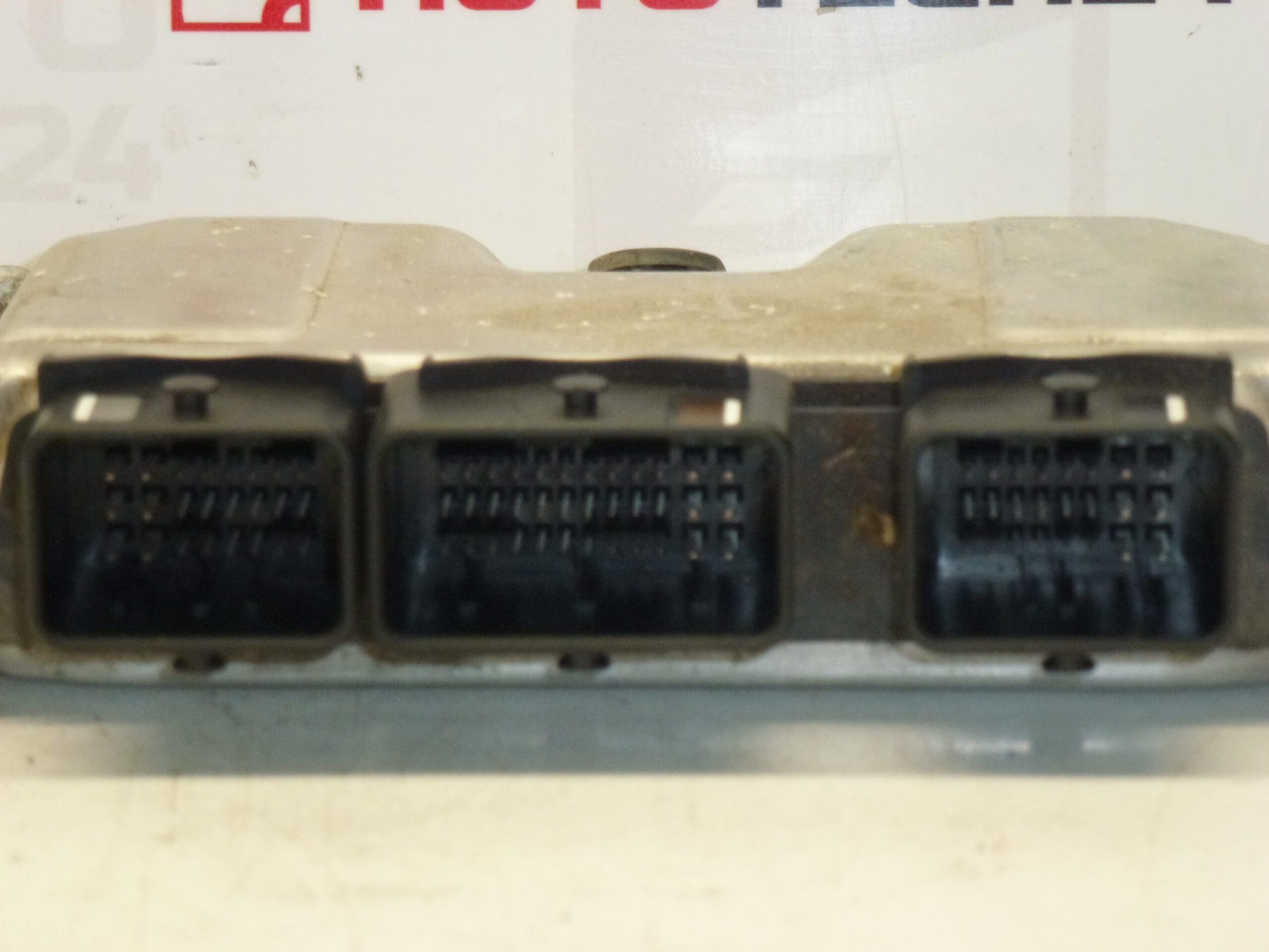 Control unit Bosch M7.4.4 0261207318 9653492680 - Image 2