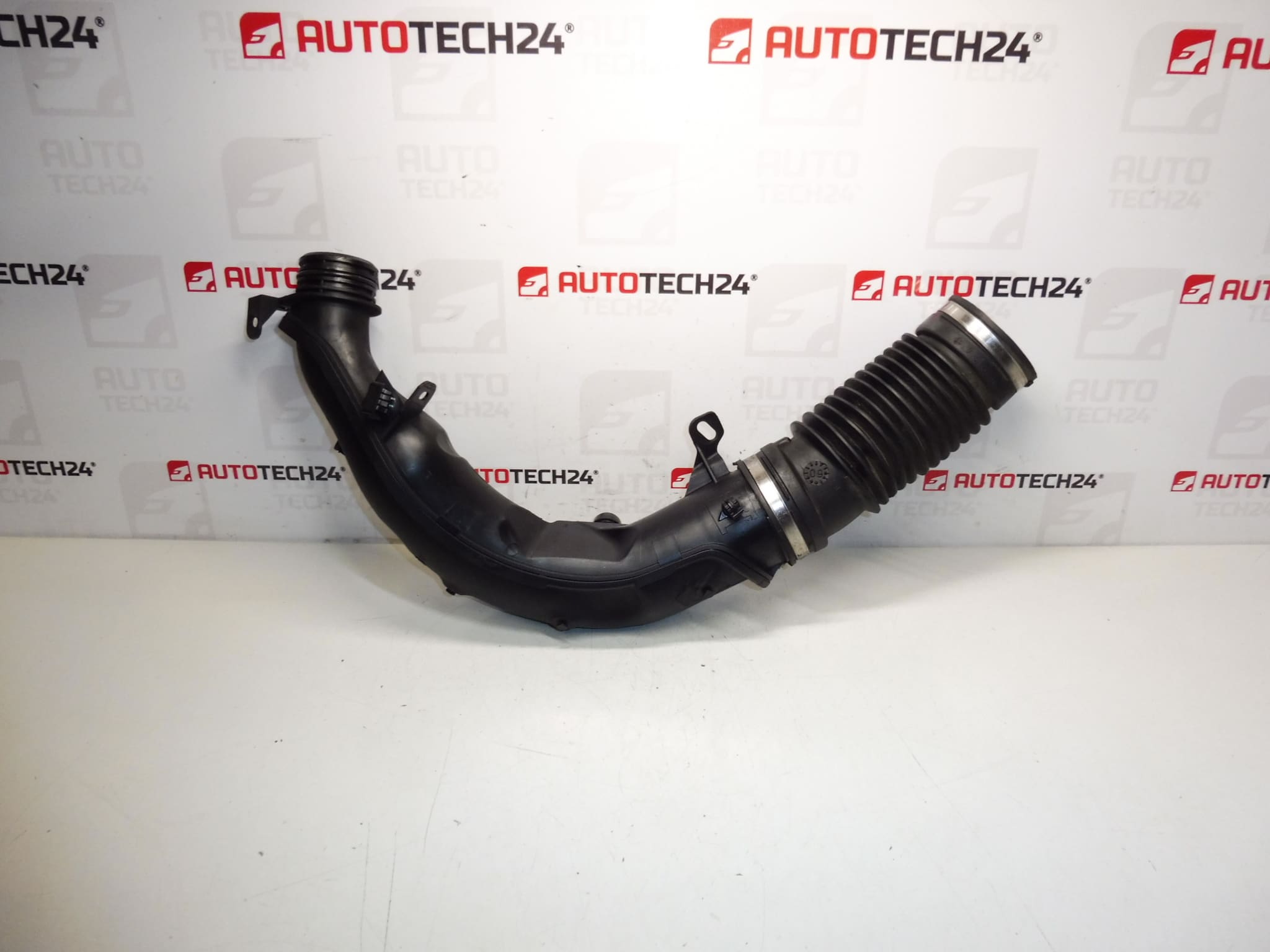 Air connection Citroën Peugeot 2.0 HDI RH02 9685498280 1434E6