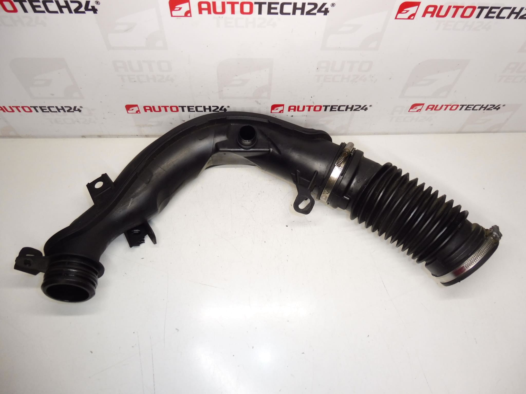 Air connection Citroën Peugeot 2.0 HDI RH02 9685498280 1434E6 - Image 2