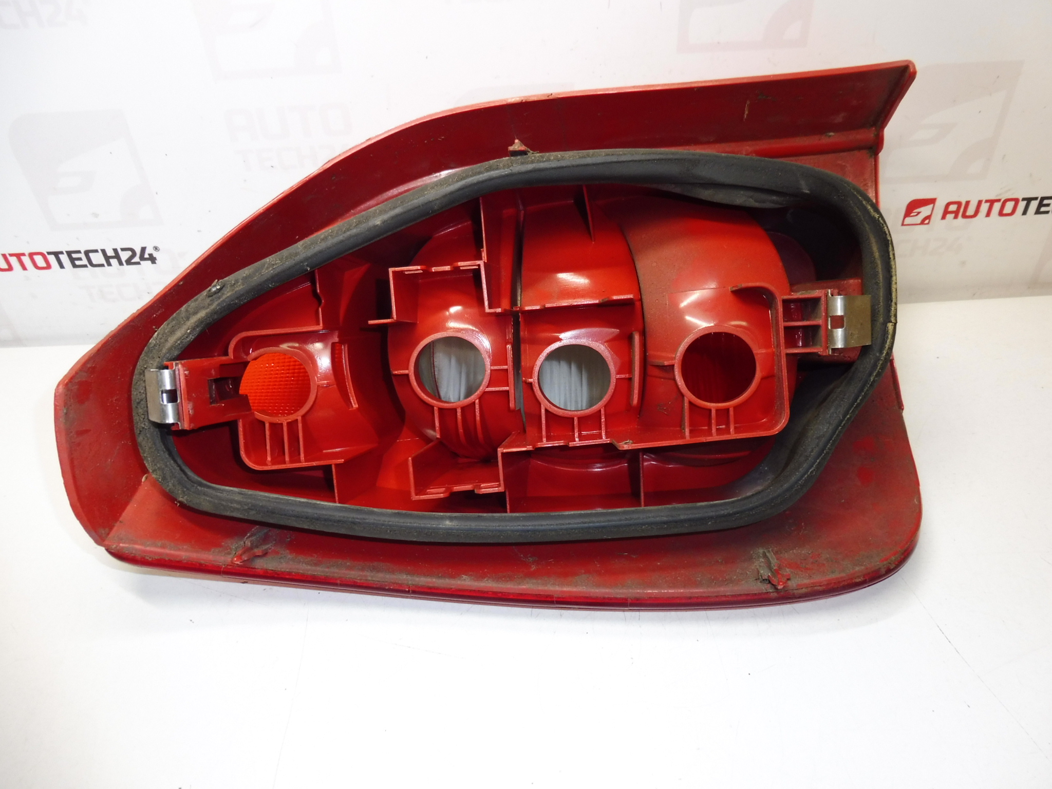 Rear lamp right Citroën Xsara Picasso to 04 9631563980 6351N0