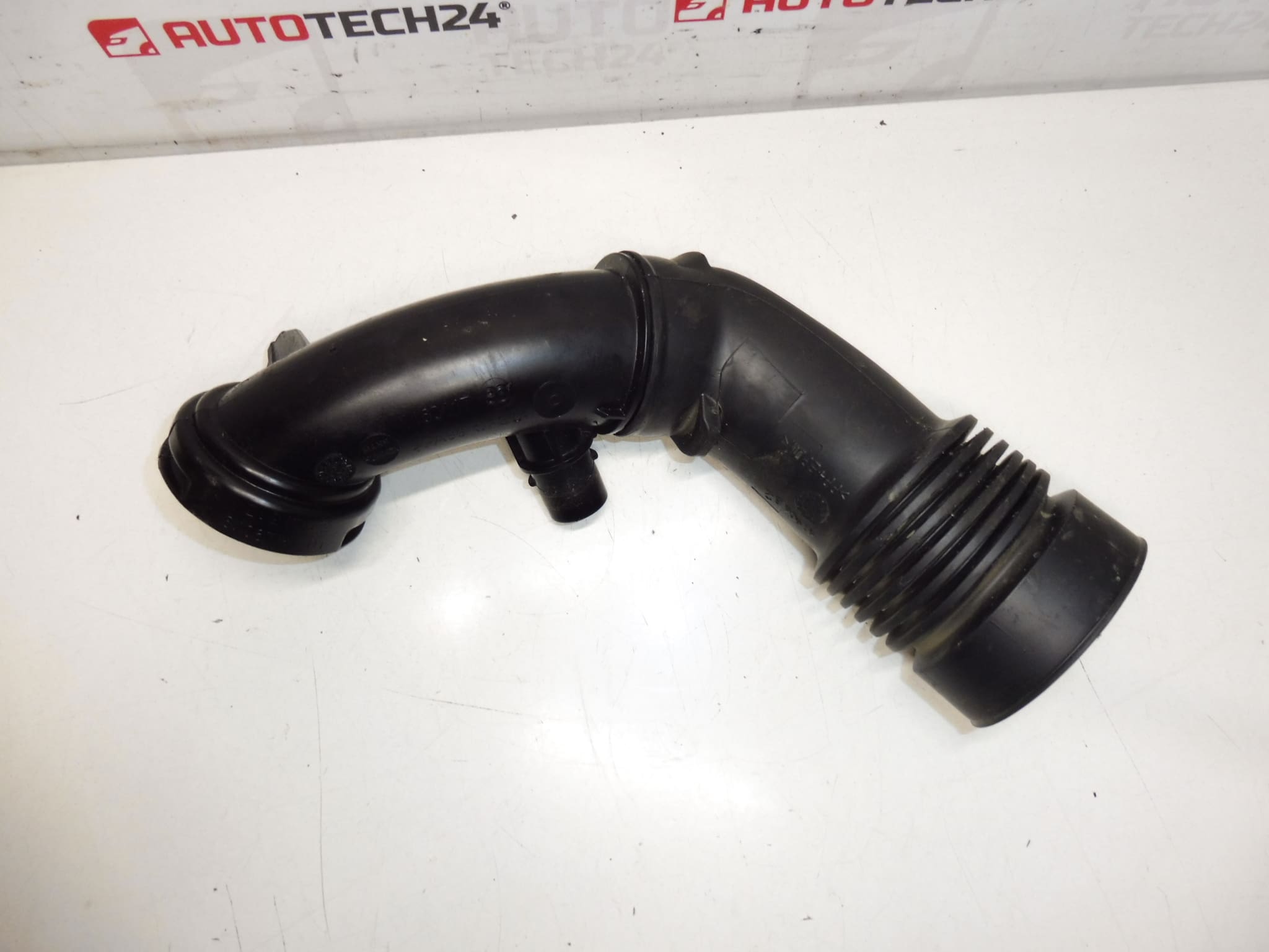 Air connection 1.5 HDI Citroën Peugeot 9810921180 - Image 2