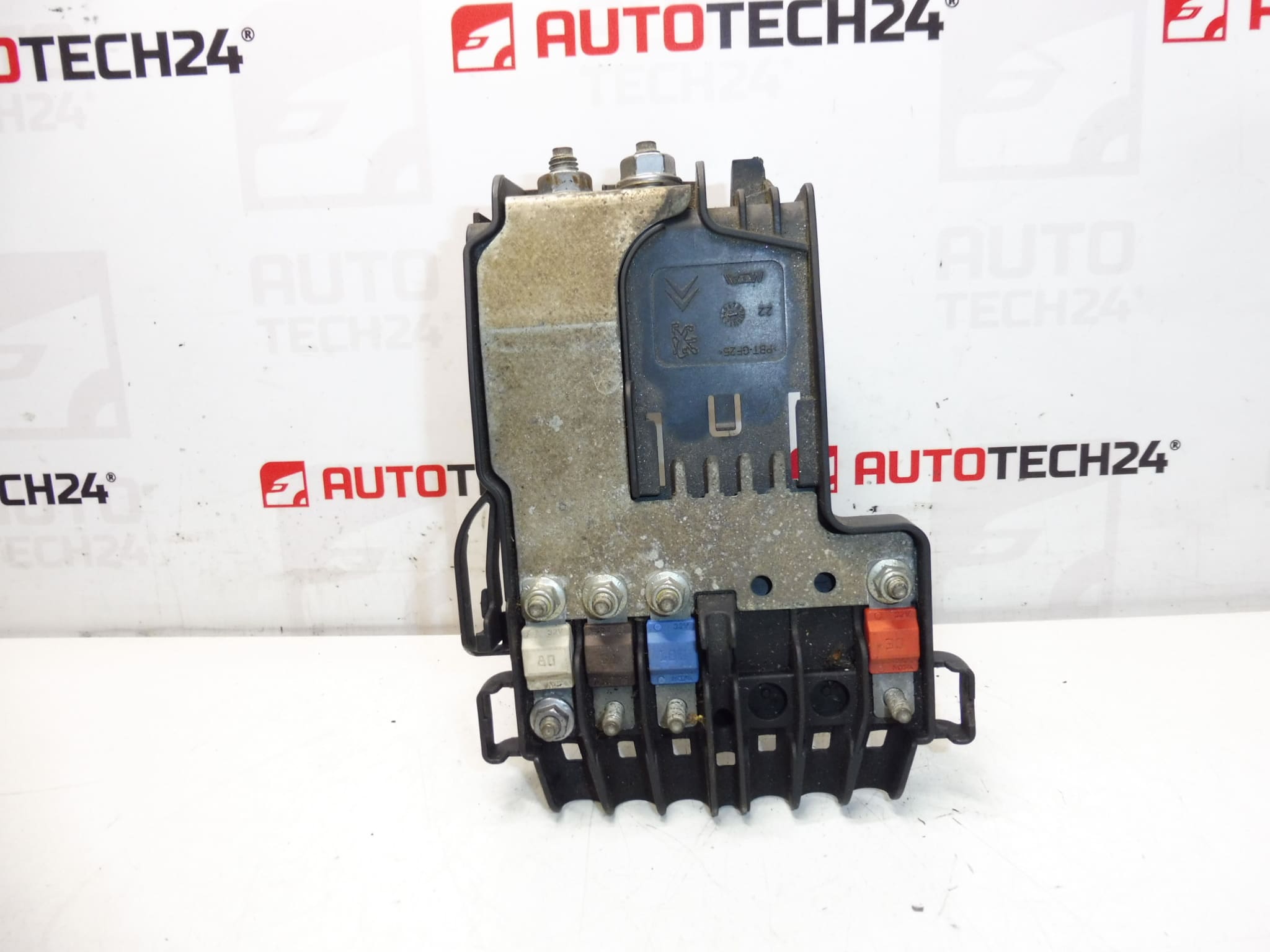 Fuse module Citroën Peugeot 9662286180 6500HC