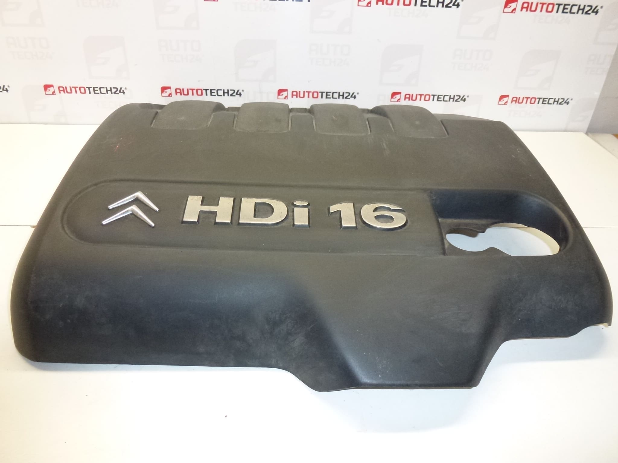 Engine cover 2.0 HDI RHR Citroën 9657955780 013770 - Image 2