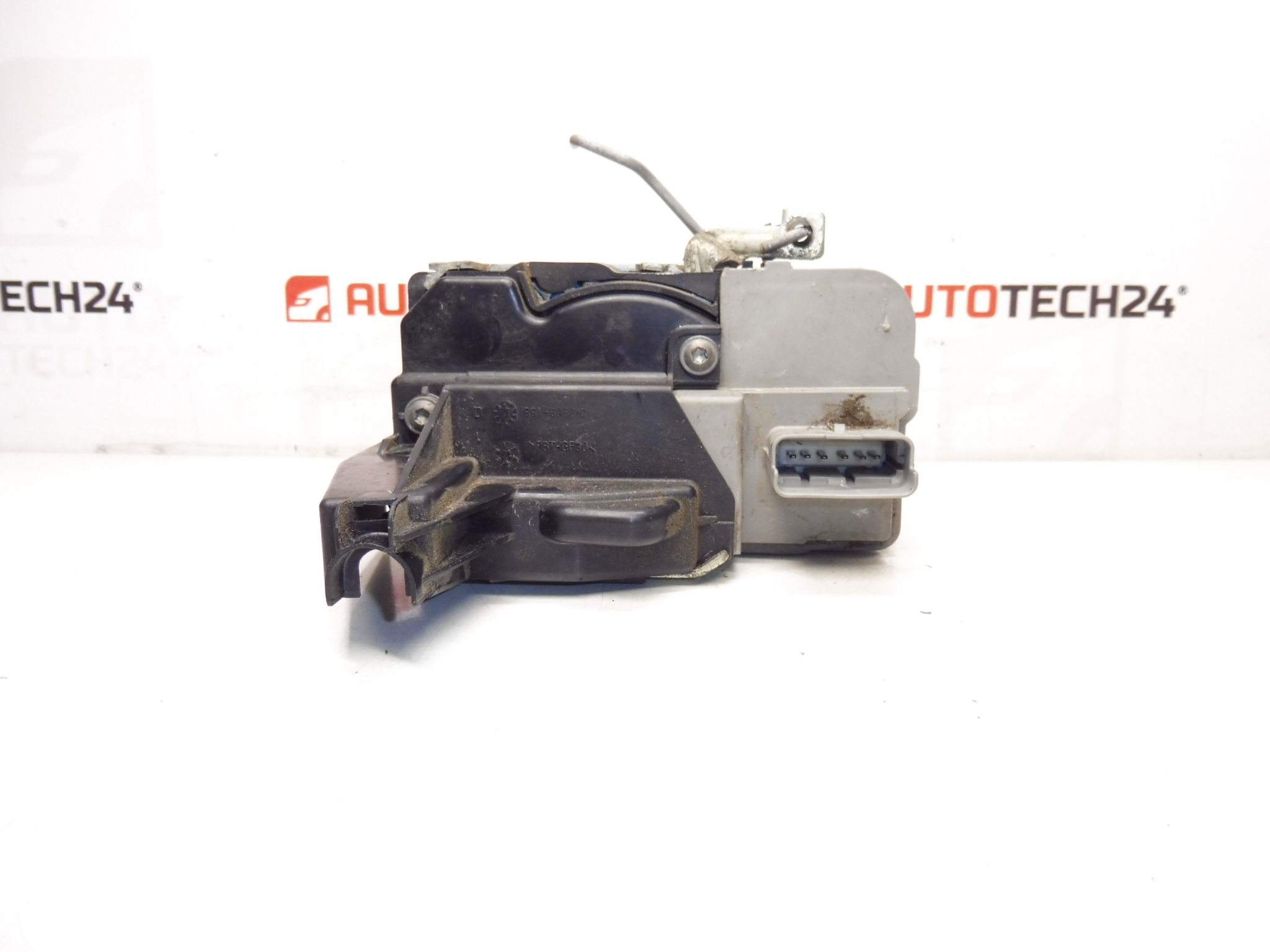 Right Front Passenger Door Lock For Peugeot 307 9136Z9