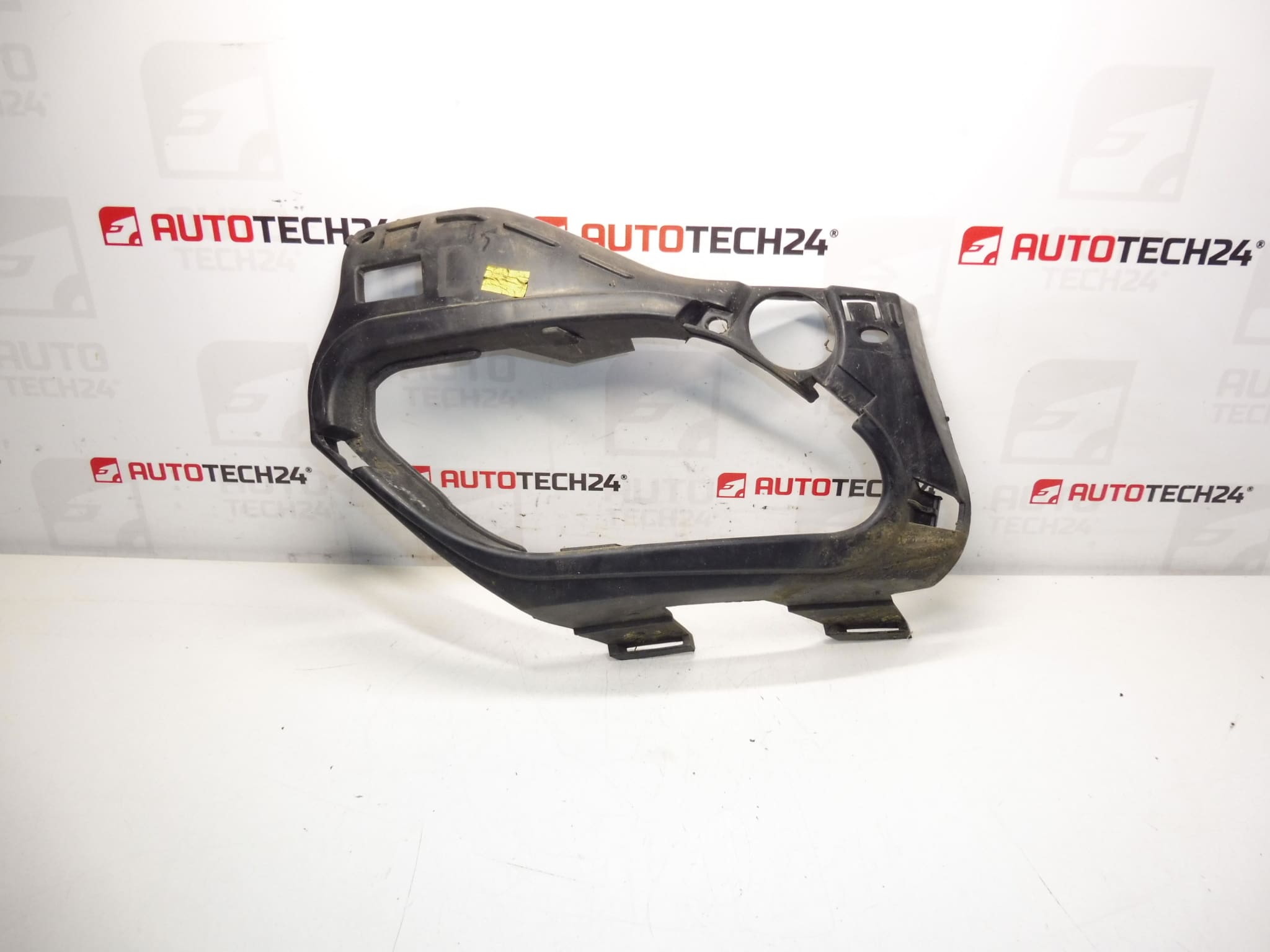 Citroën C4 Coupe right rear fog light frame 7414KE