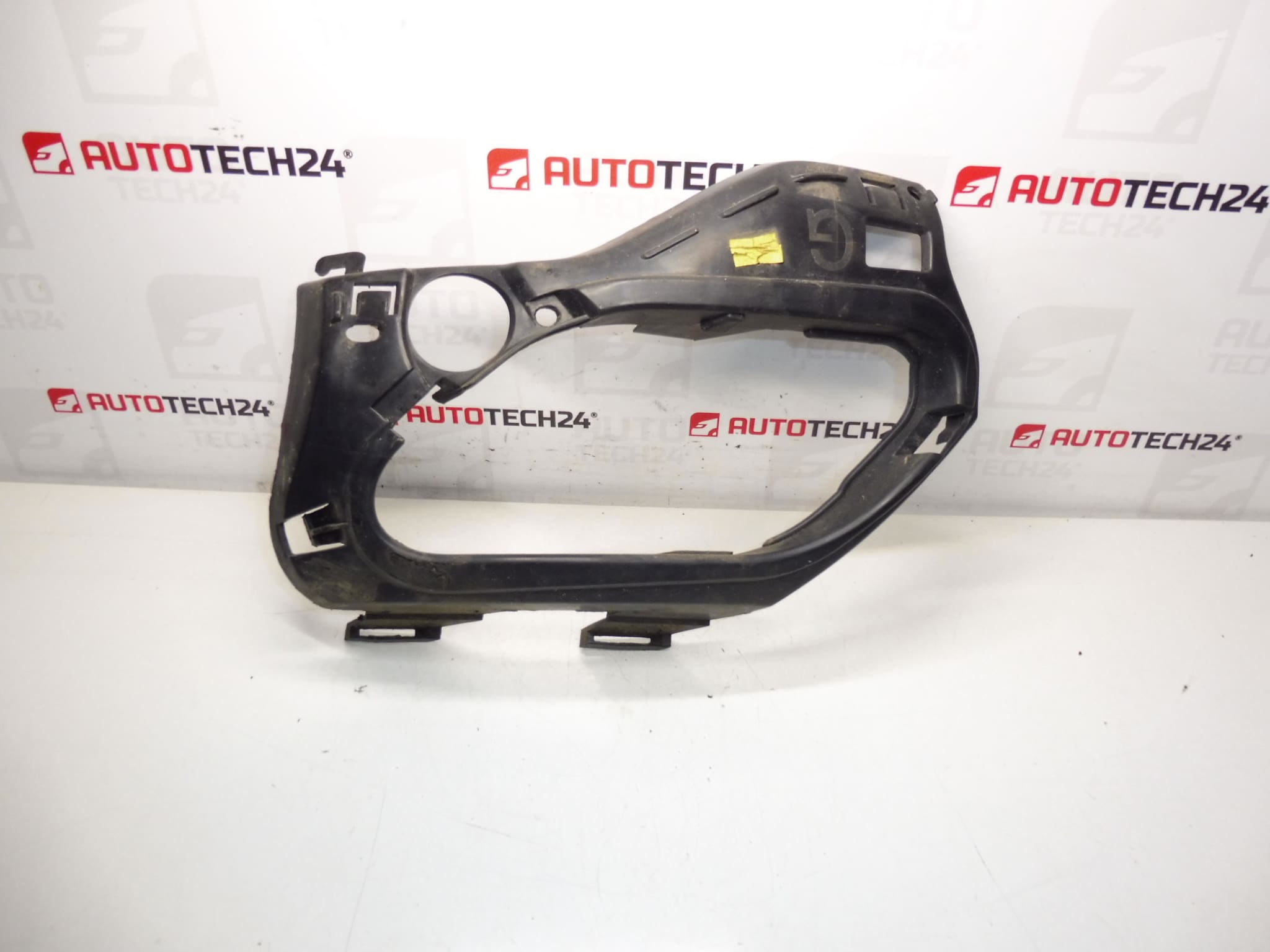 Citroën C4 Coupe left rear fog light frame 7414KE