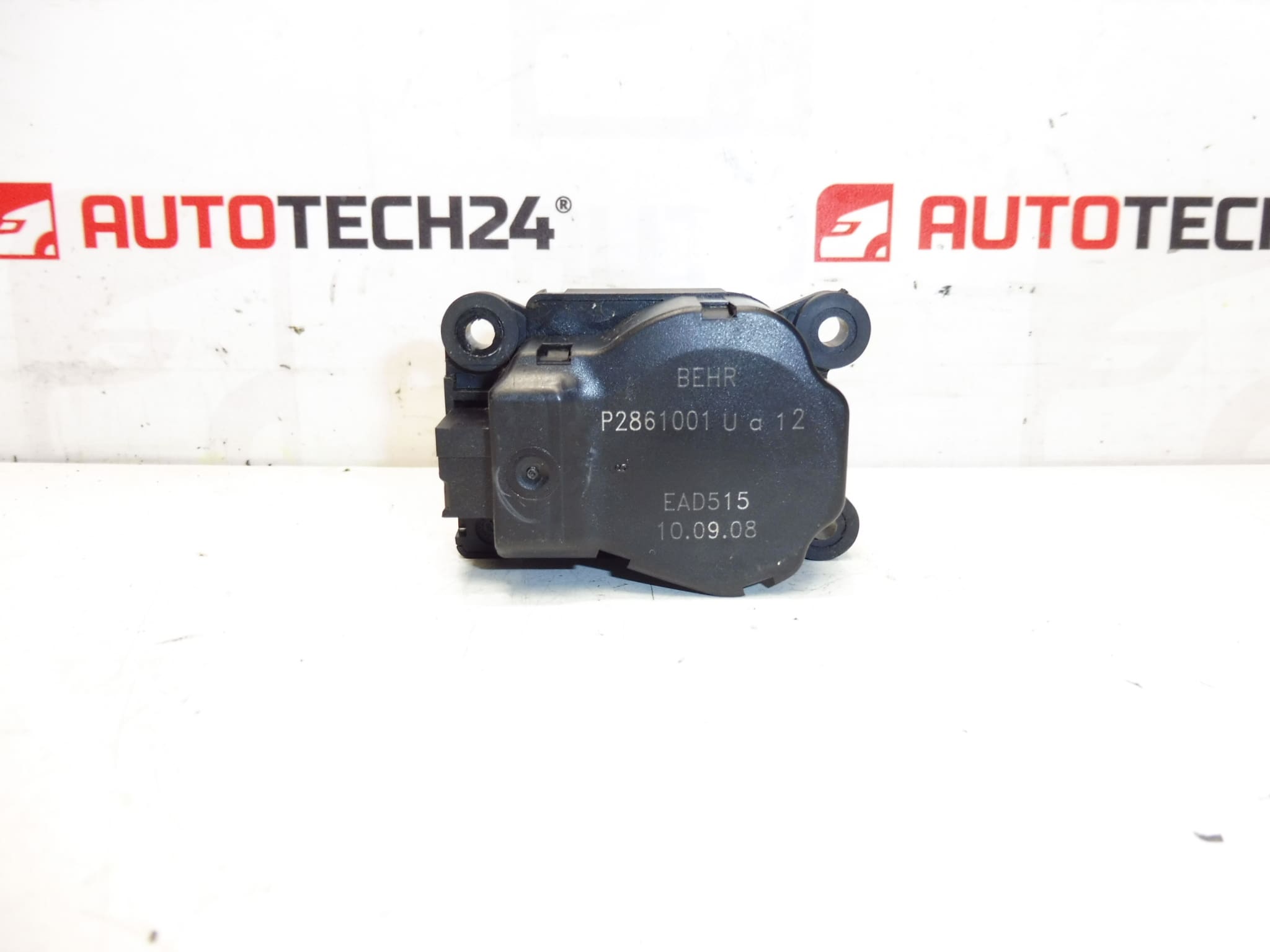 Heater actuator BEHR Citroën Peugeot EAD515 P2861001U and 12 647947