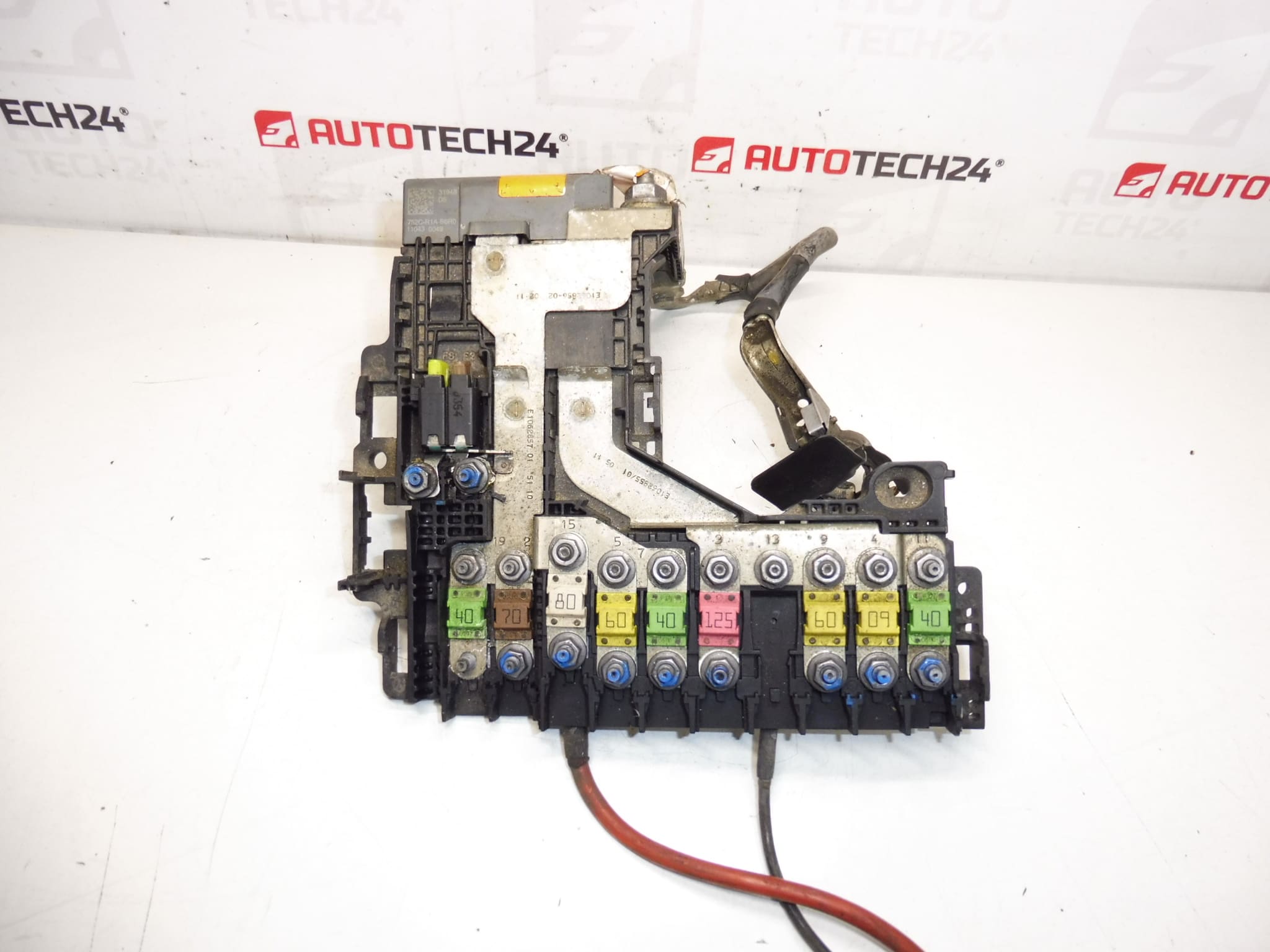Citroën C4 II power management fuse module 9665878180 6500JE