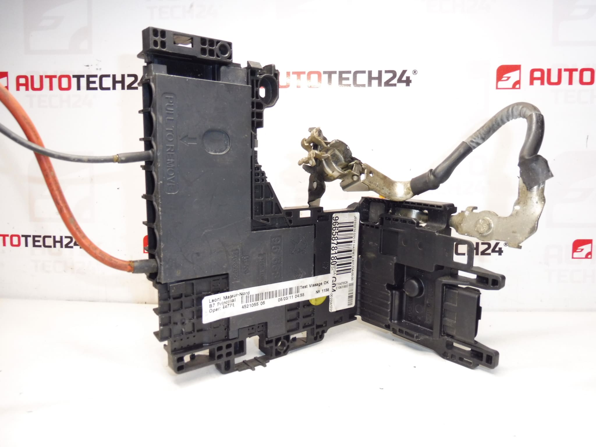 Citroën C4 II power management fuse module 9665878180 6500JE - Image 2