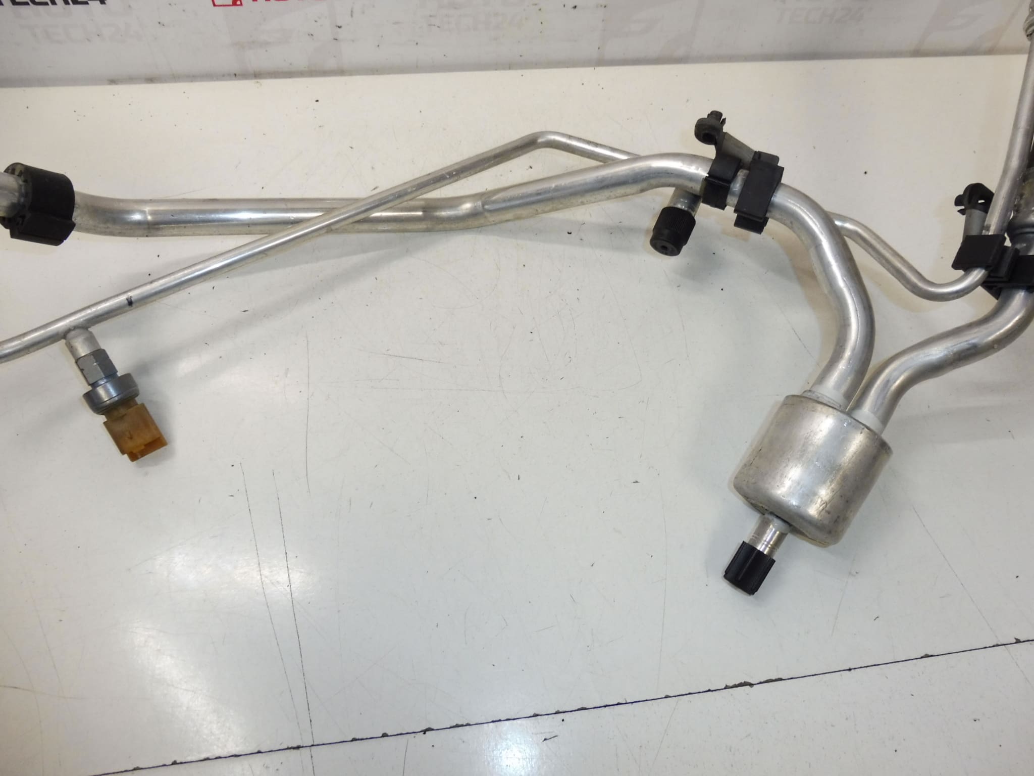 Air Conditioning Pipe Citroën Peugeot DS 9670651880 6477Z9 - Image 2