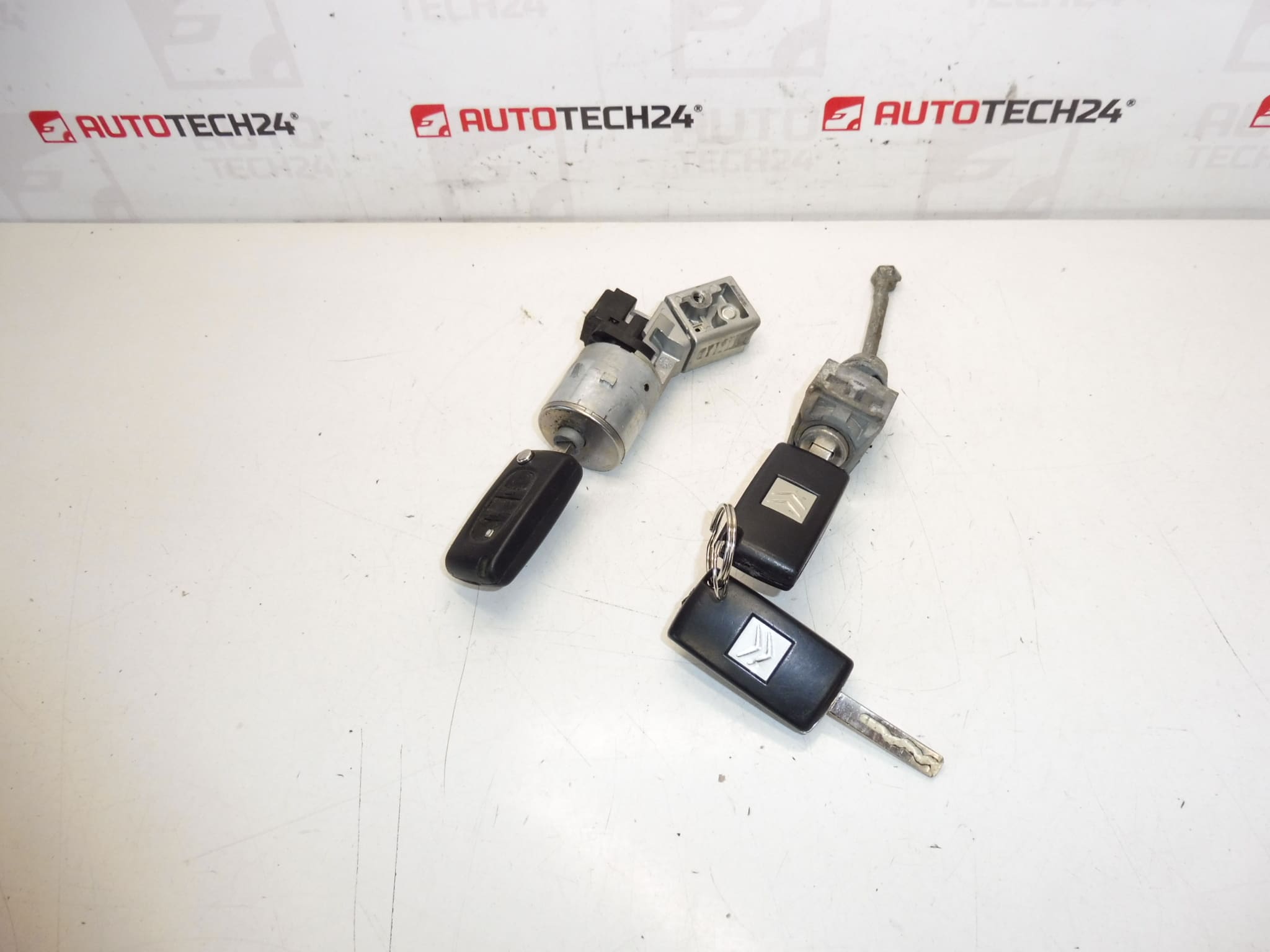 Set of locks and 3 keys Citroën Peugeot 4162KF 4162KC