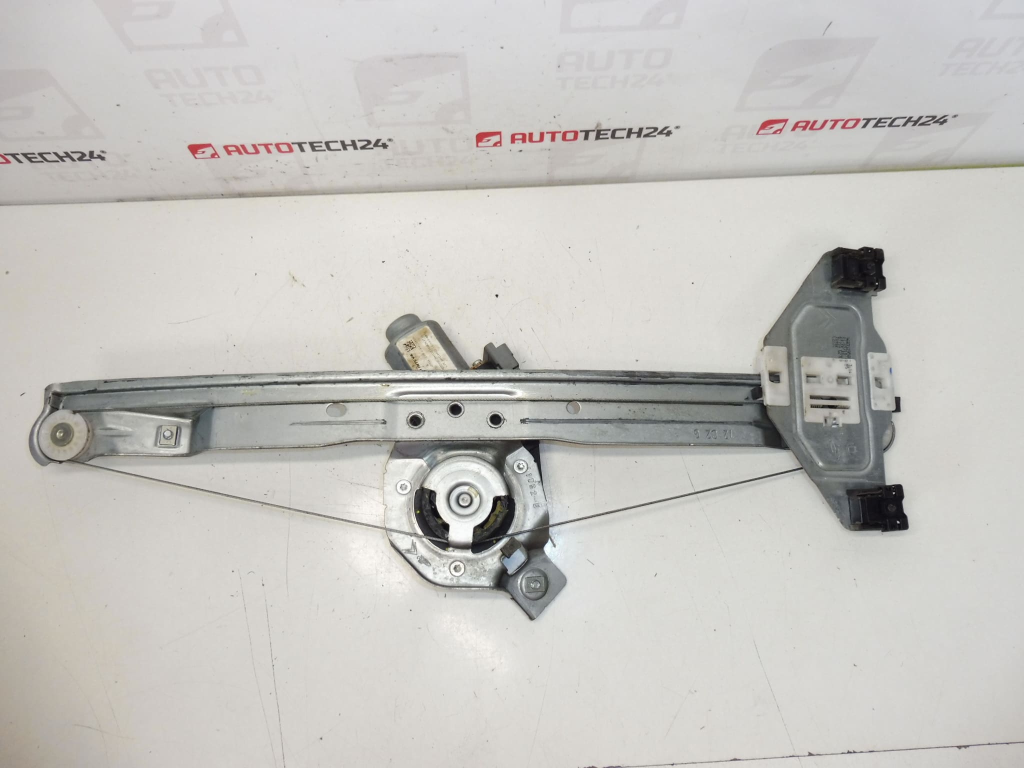 Citroën C3 II A51 9222FQ right front window pull mechanism - Image 2