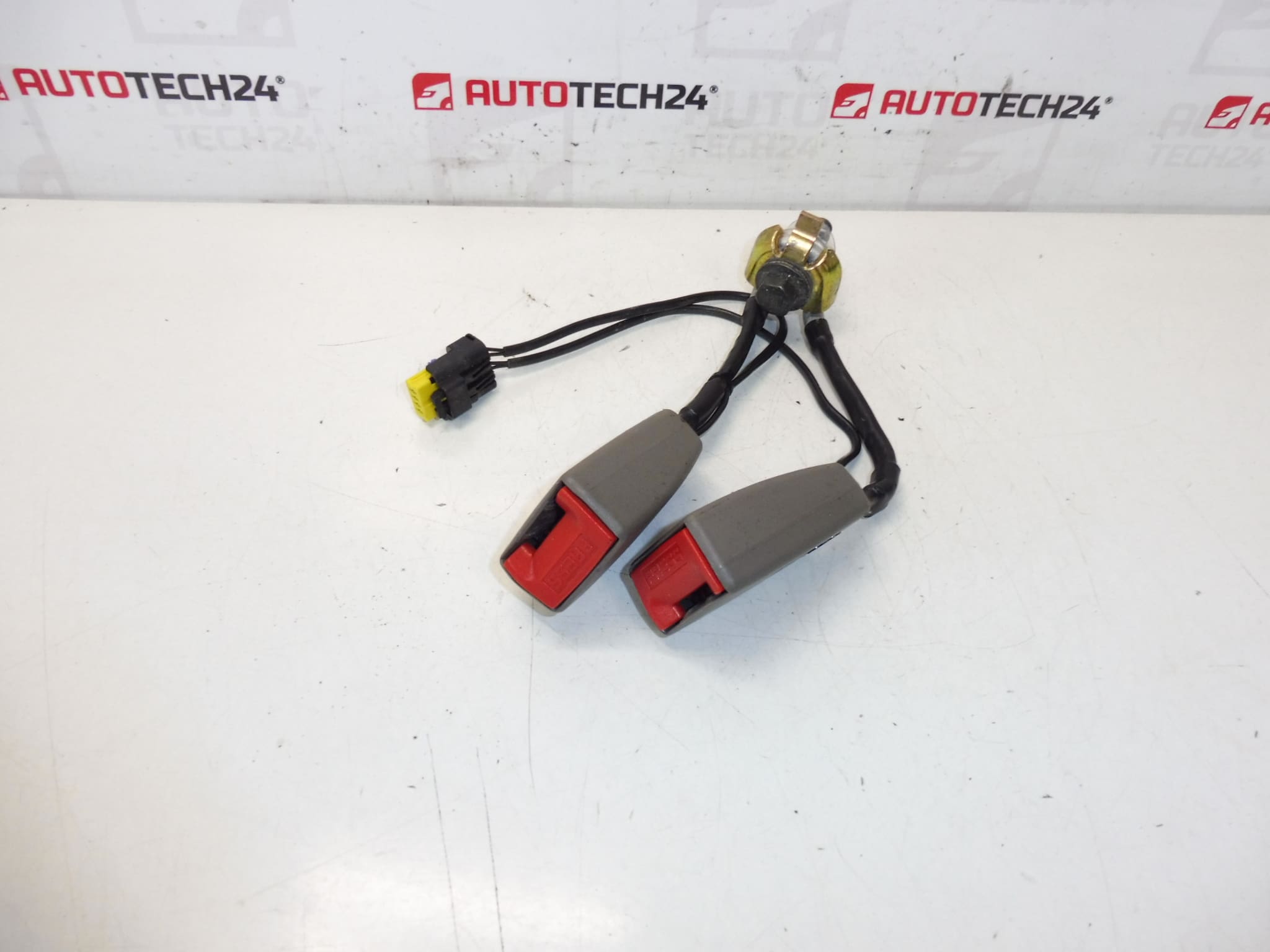 Seat belt lock Citroën C5 II 8974W8