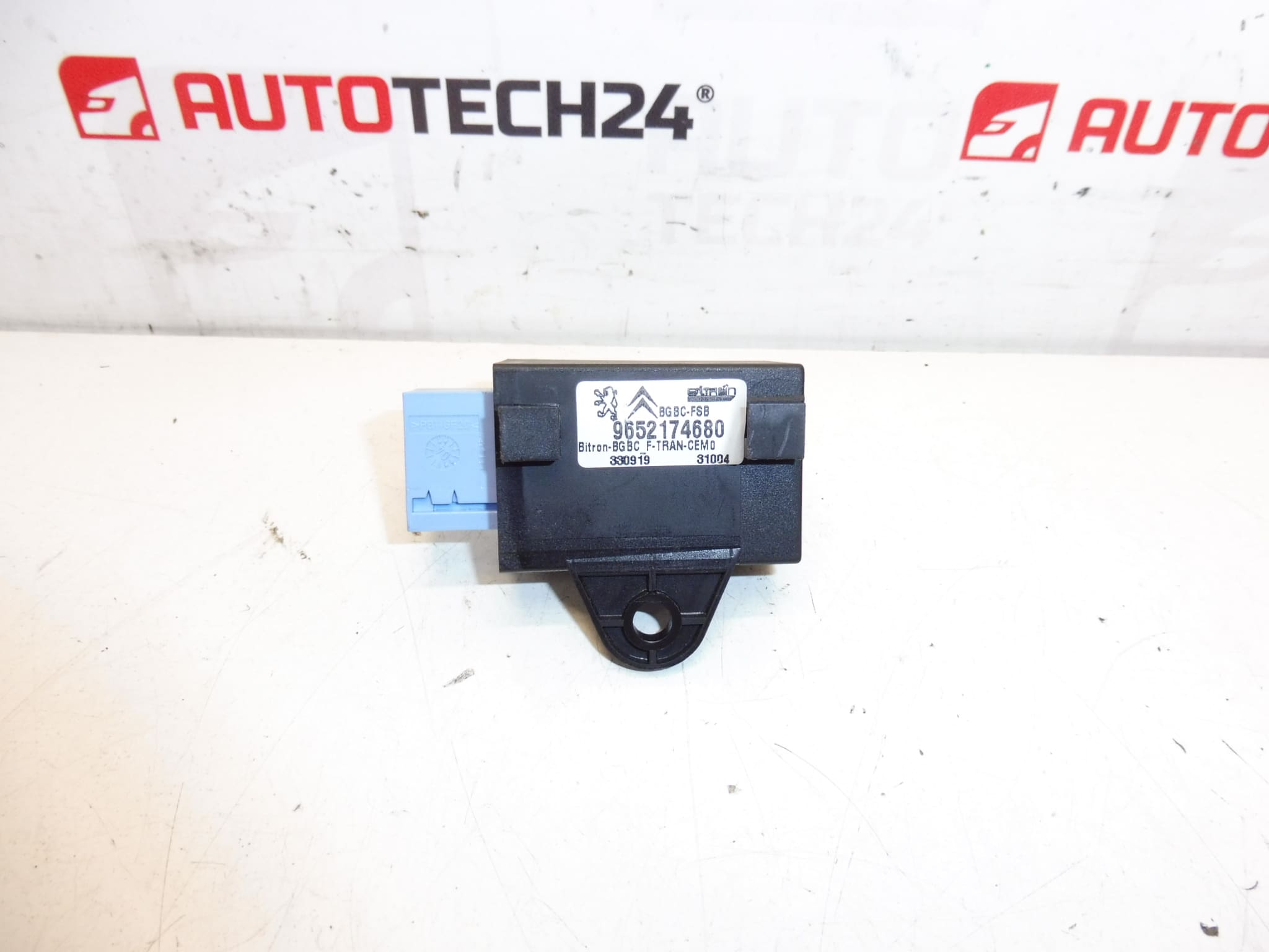 Safety Pass Relay Citroën Peugeot 9652174680 8914GH