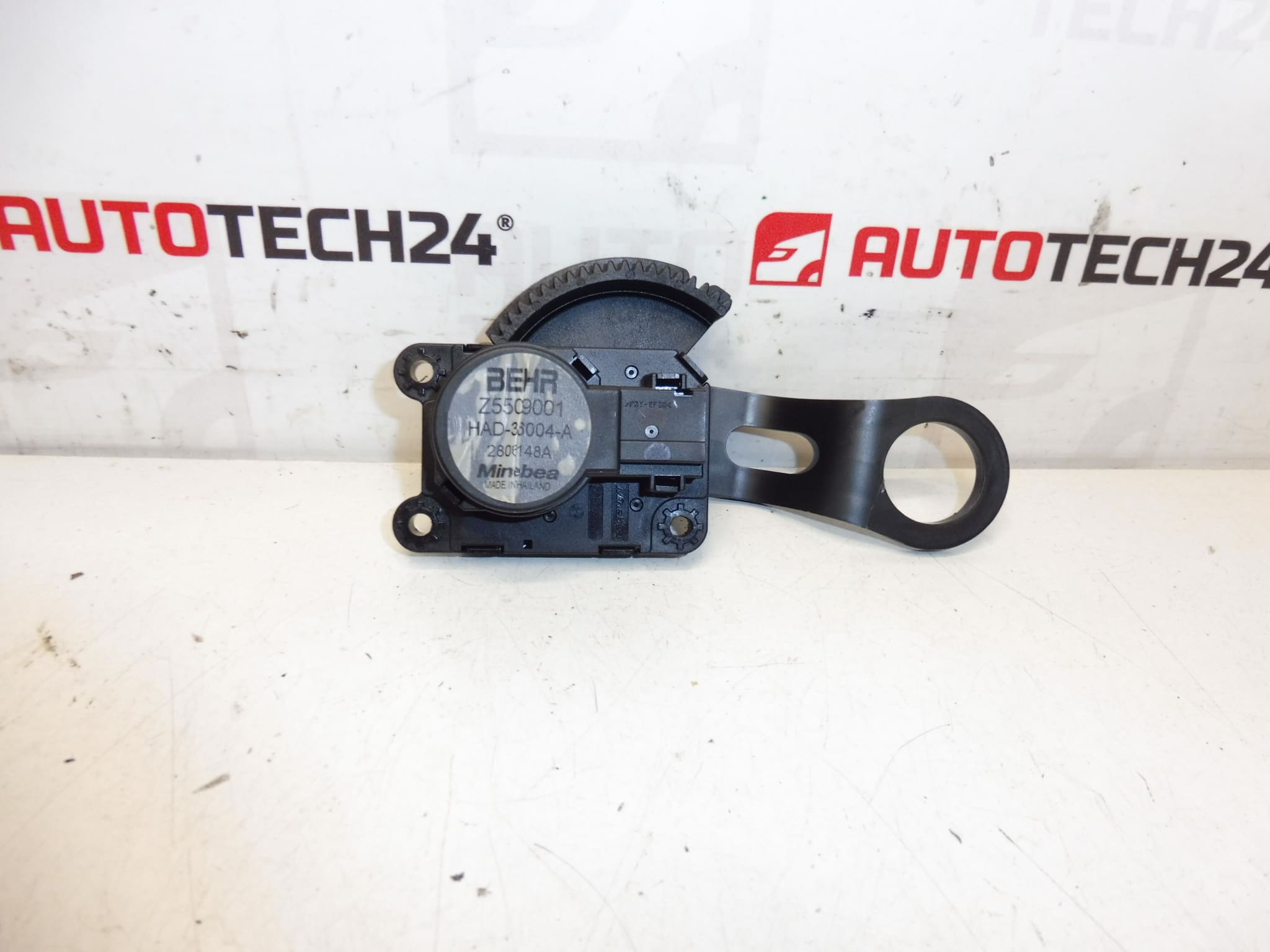 Heater actuator BEHR Citroën Z5509001 28006148A 647998