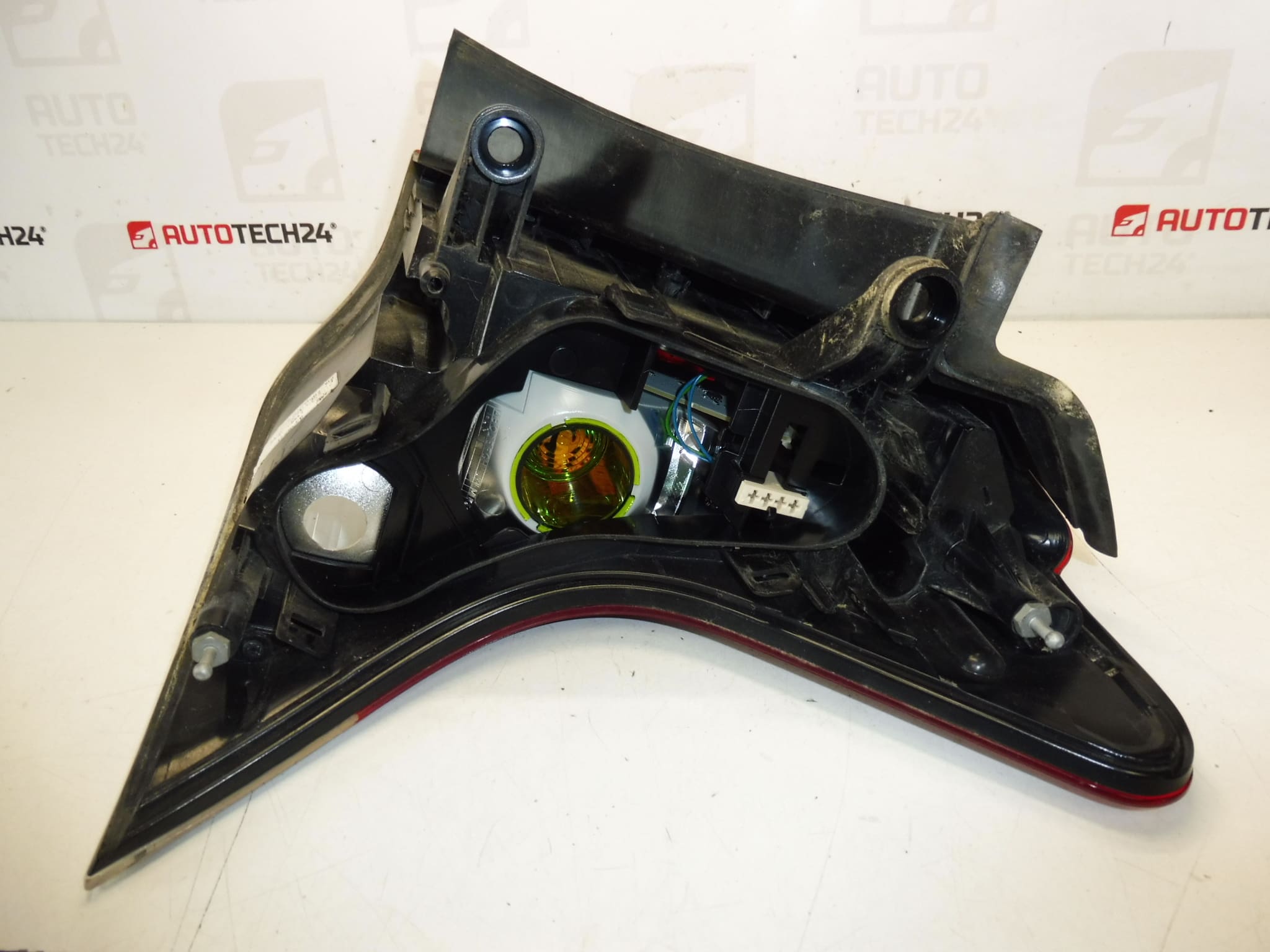 Left rear headlight Peugeot 3008 9805510580 - Image 2