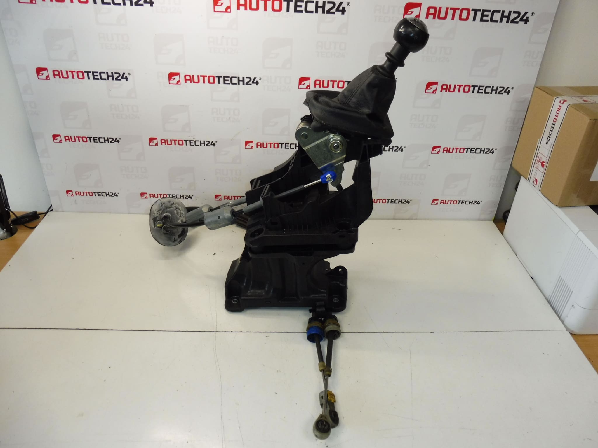 Gear shifter Peugeot 3008 5008 2400KQ 2403V2 240891 - Image 2