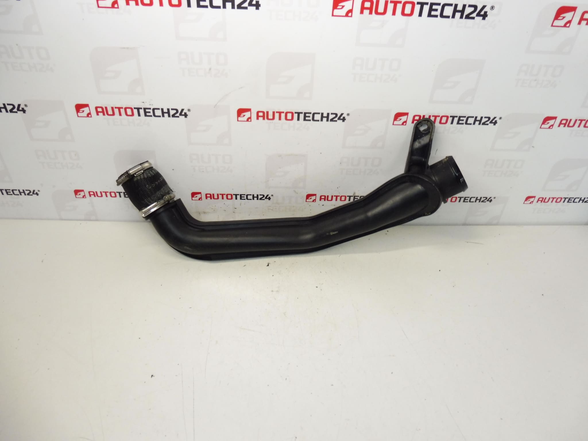 Intake pipe Citroën Peugeot 2.0 HDI 1487510080 0382P7