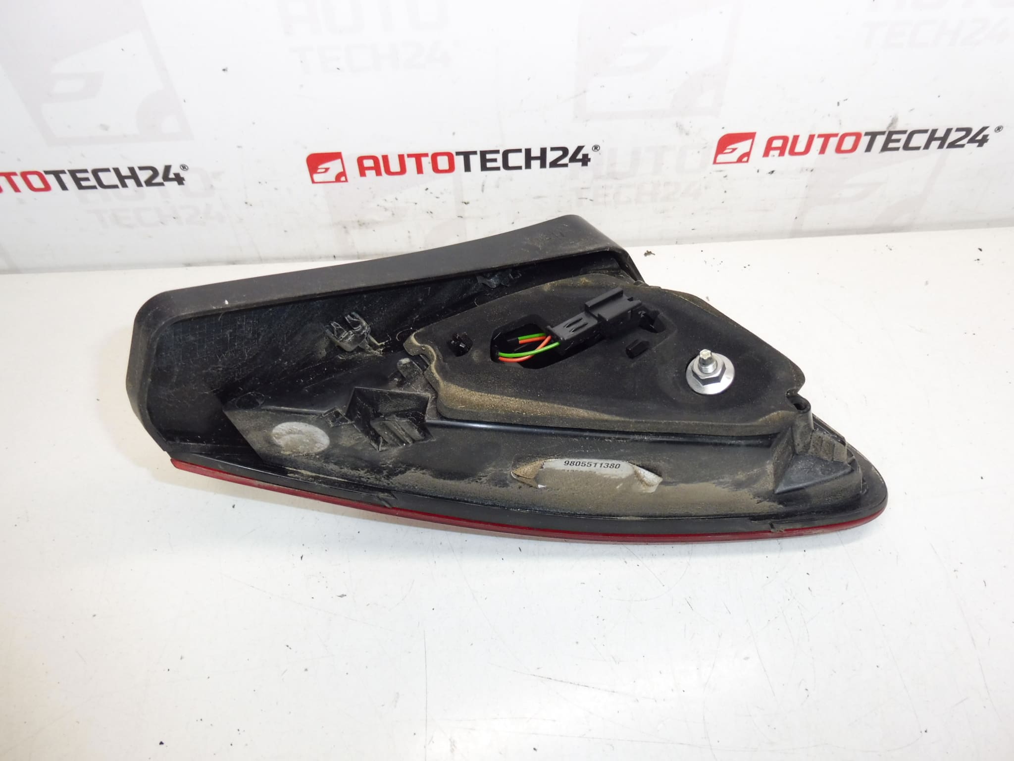 Peugeot 3008 lid rear left headlight 9805511380 - Image 2
