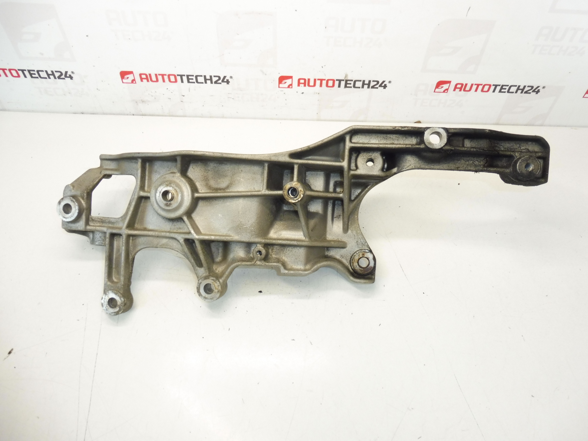 Citroën Peugeot Alternator A/C Compressor Holder 9688628680 5706N7