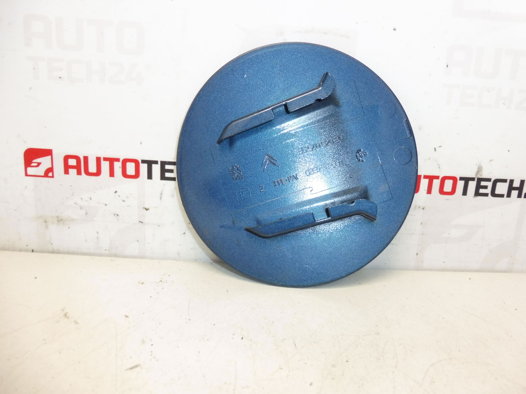 Fuel Tank Cap Cover KGQC Citroën C4 Grand Picasso 9654052080 1517E4 - Image 2
