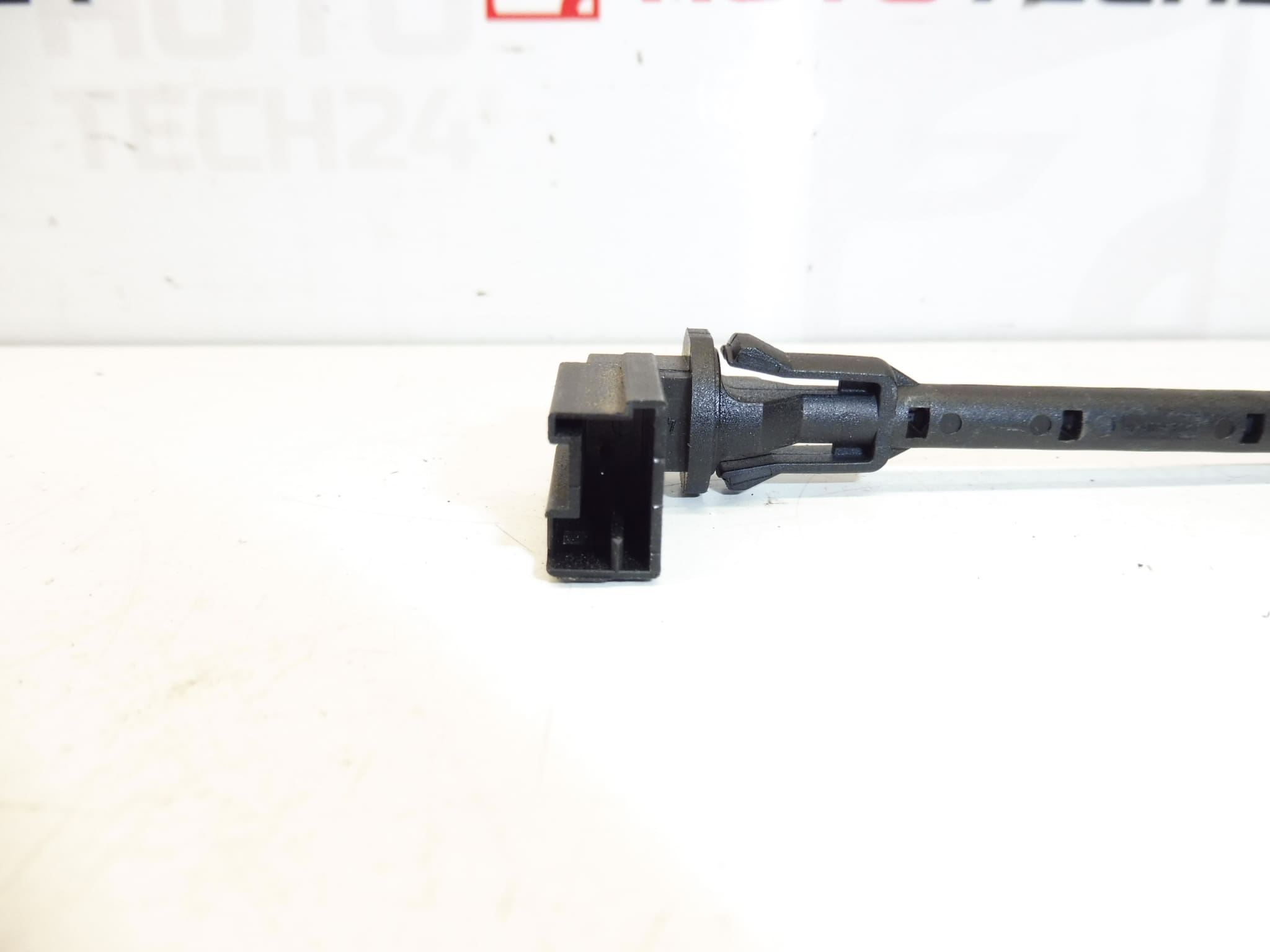 Temperature sensor Citroën Peugeot 105133044 B 6445JW - Image 2