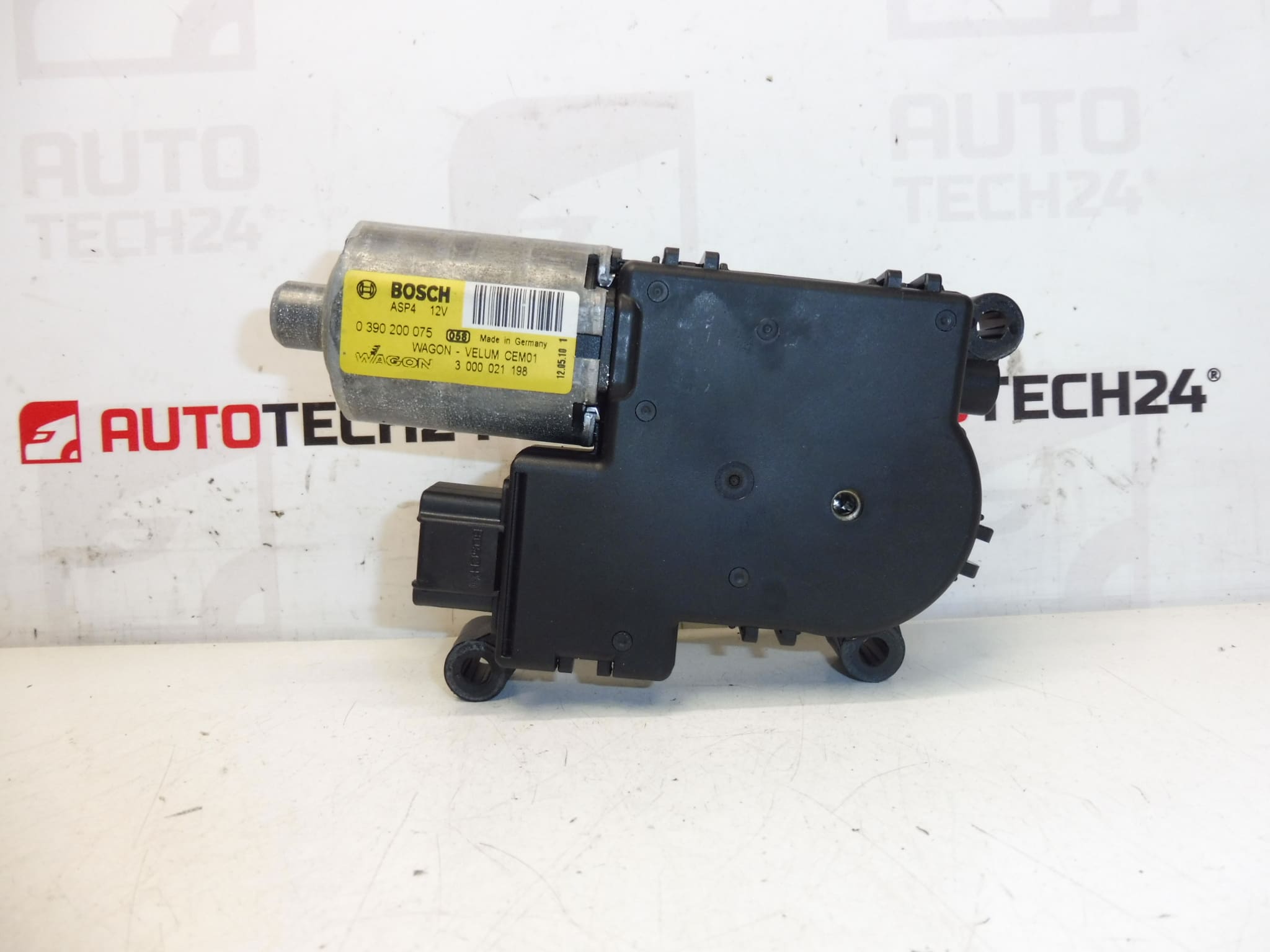 Electric motor Bosch Peugeot 307 T7 0390200075 8401RR