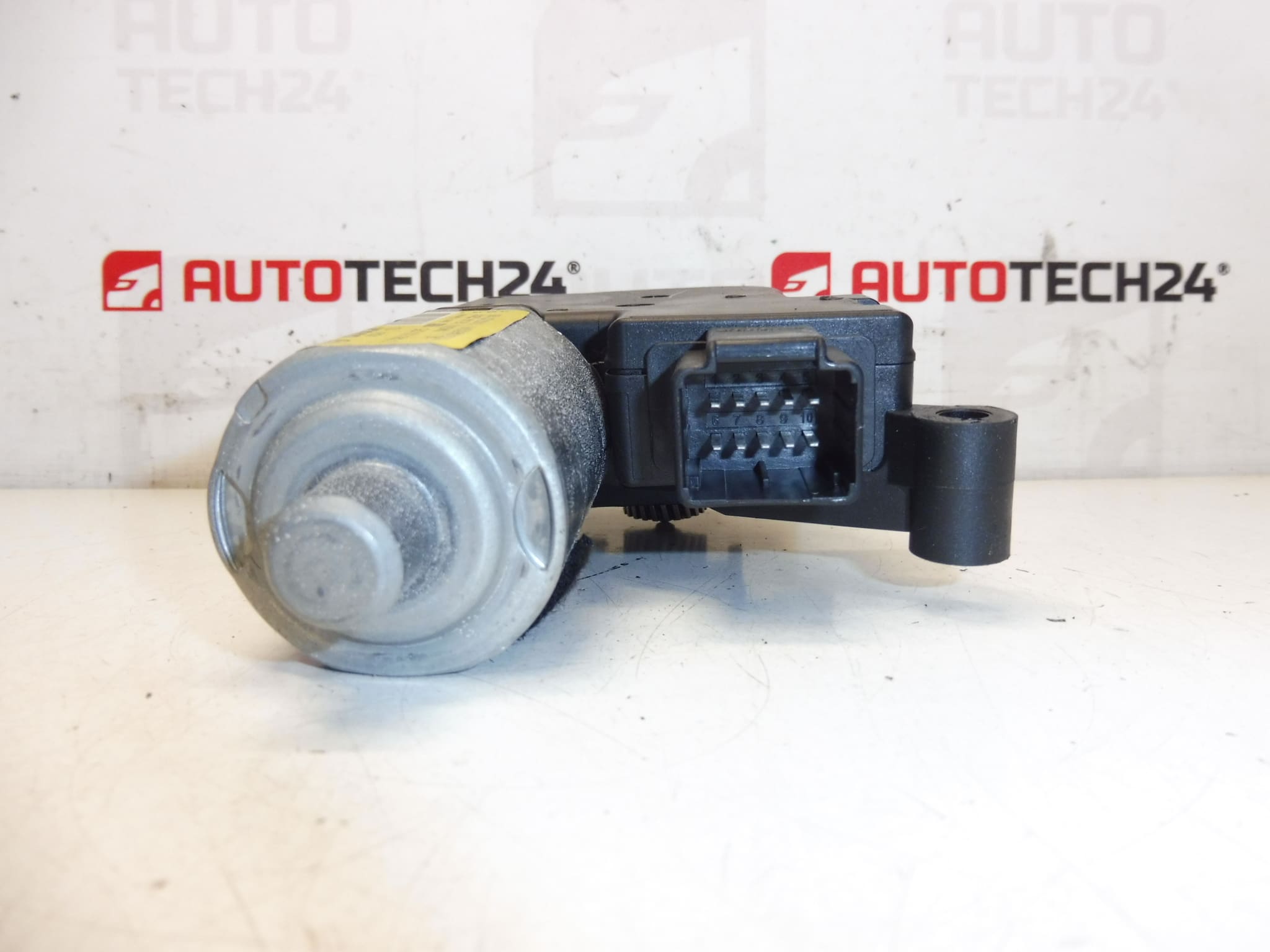 Electric motor Bosch Peugeot 307 T7 0390200075 8401RR - Image 2