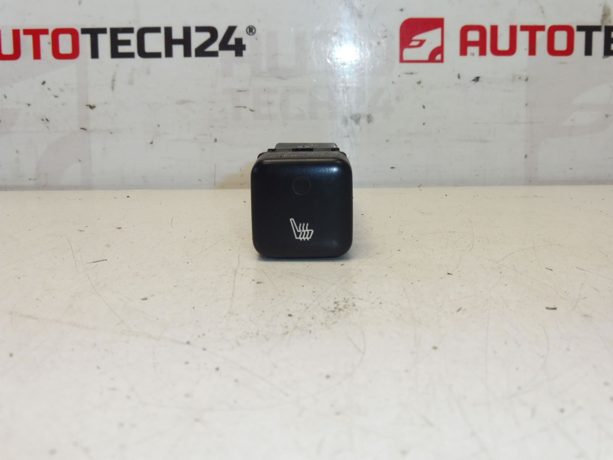 Seat heating control Citroën Peugeot 6552YF