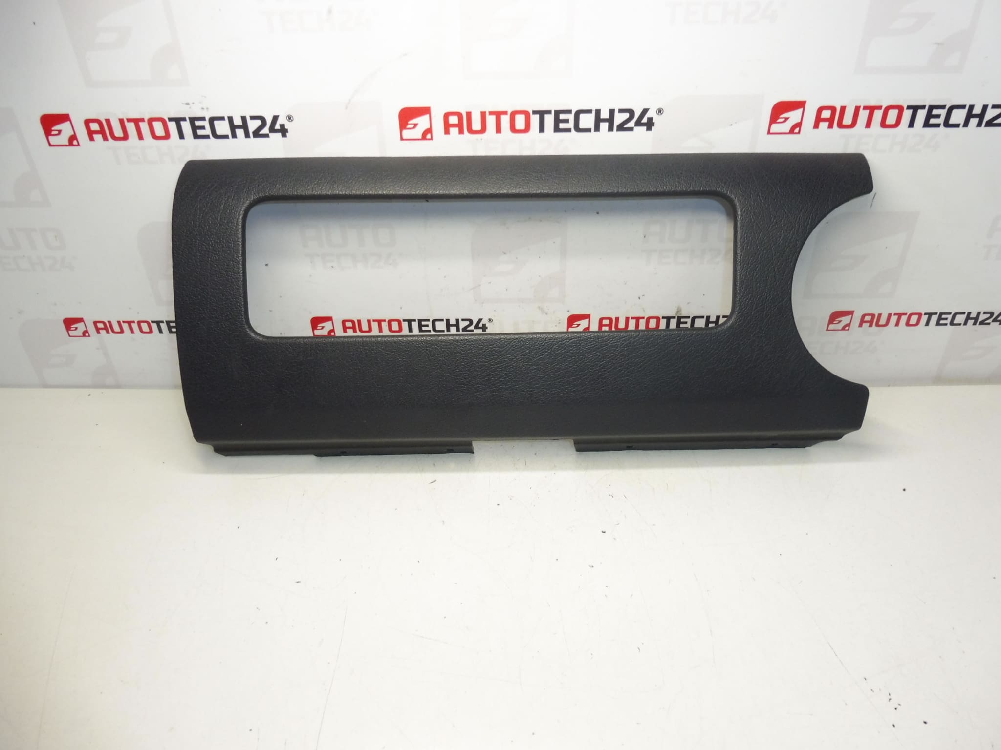 Dashboard panel Citroën Berlingo II Peugeot Partner II 9645502377 822640